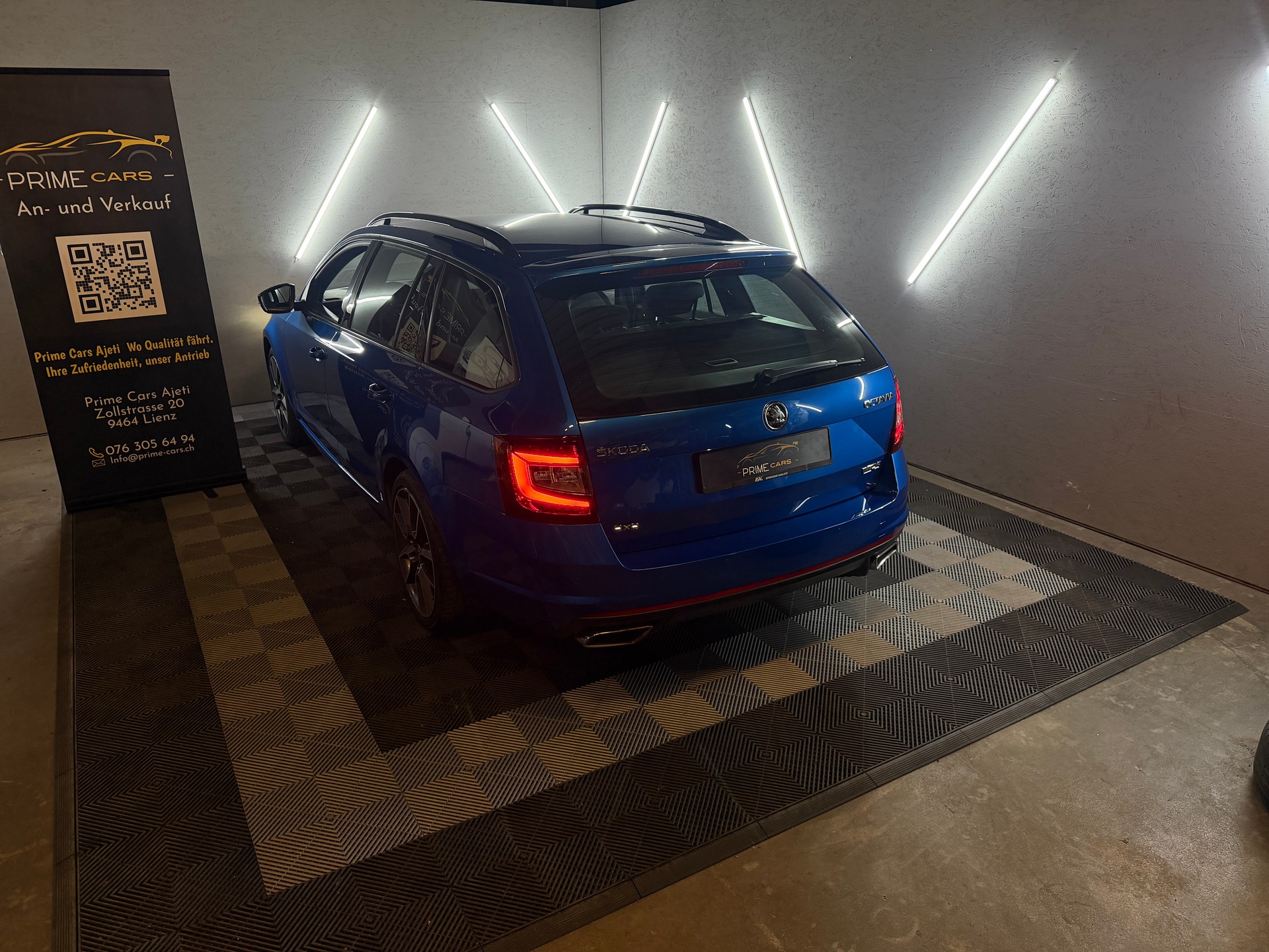 SKODA Octavia Combi 2.0 TDI RS 4x4 DSG-image-17