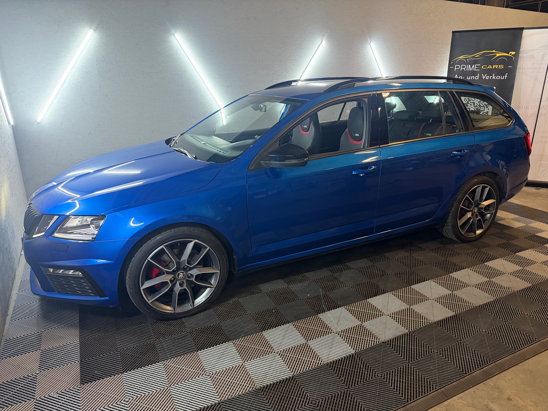 SKODA Octavia Combi 2.0 TDI RS 4x4 DSG-image-10