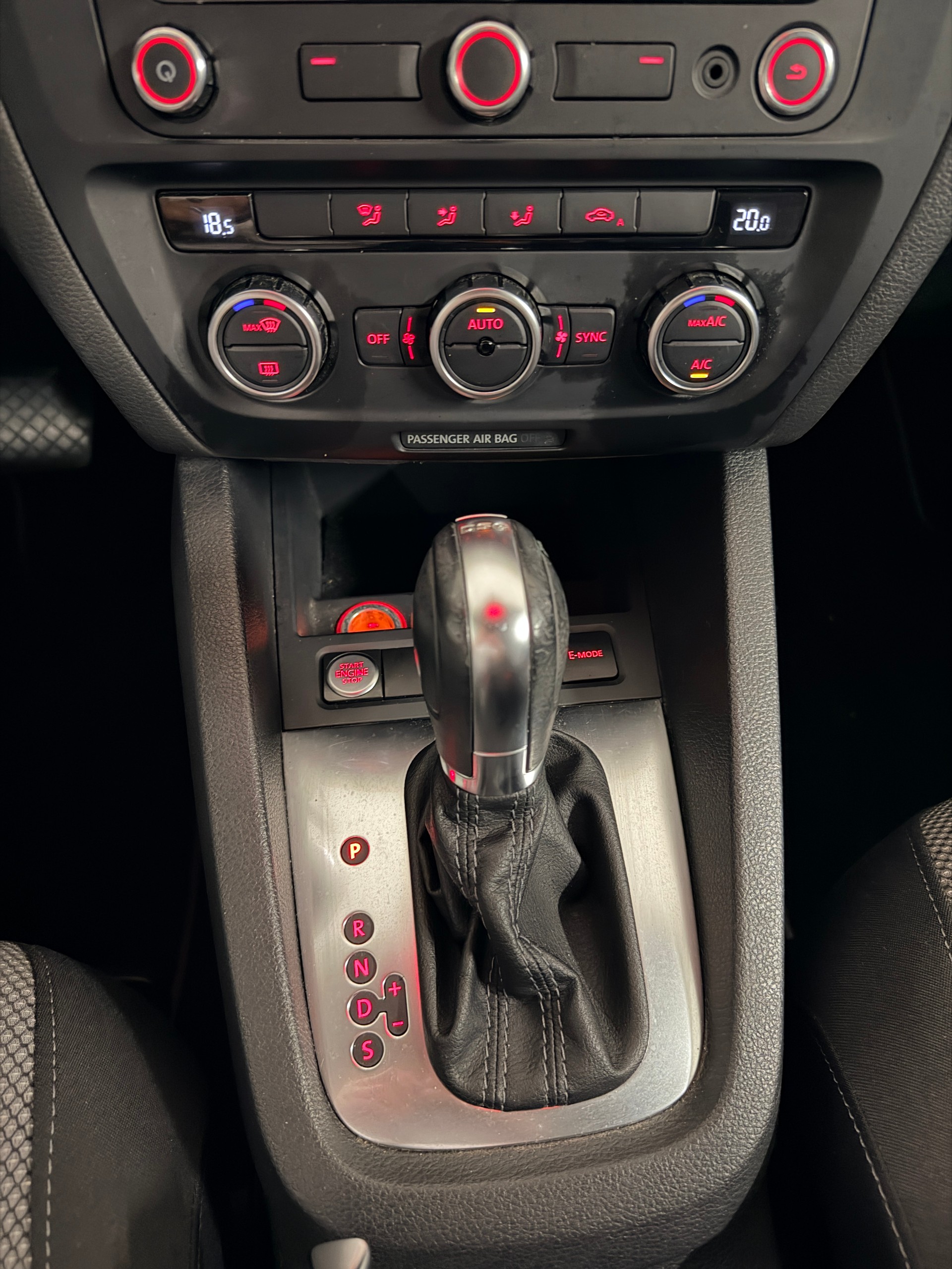 VW Jetta 1.4 TSI Hybrid Highline DSG-image-11