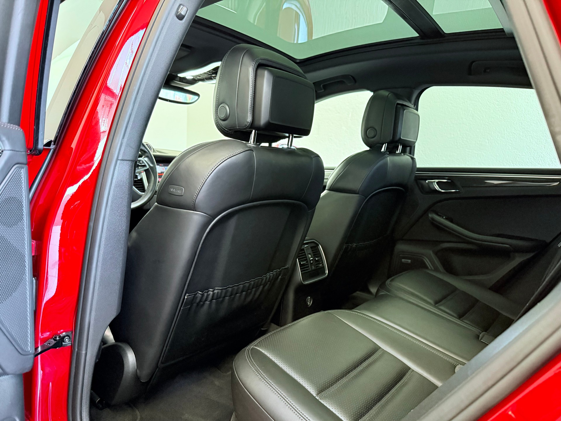 PORSCHE Macan GTS PDK-image-17