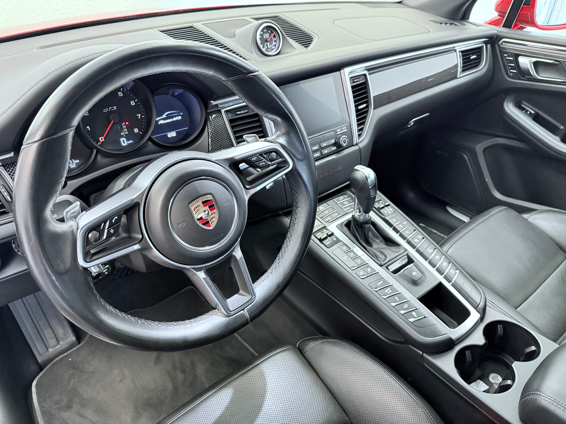 PORSCHE Macan GTS PDK-image-15