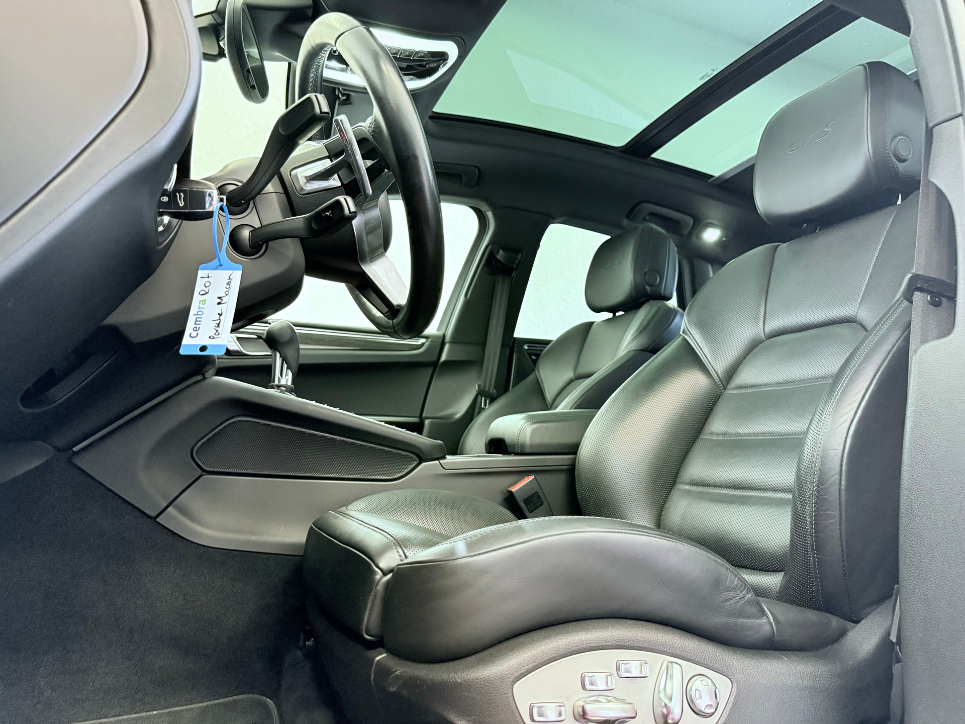 PORSCHE Macan GTS PDK-image-16