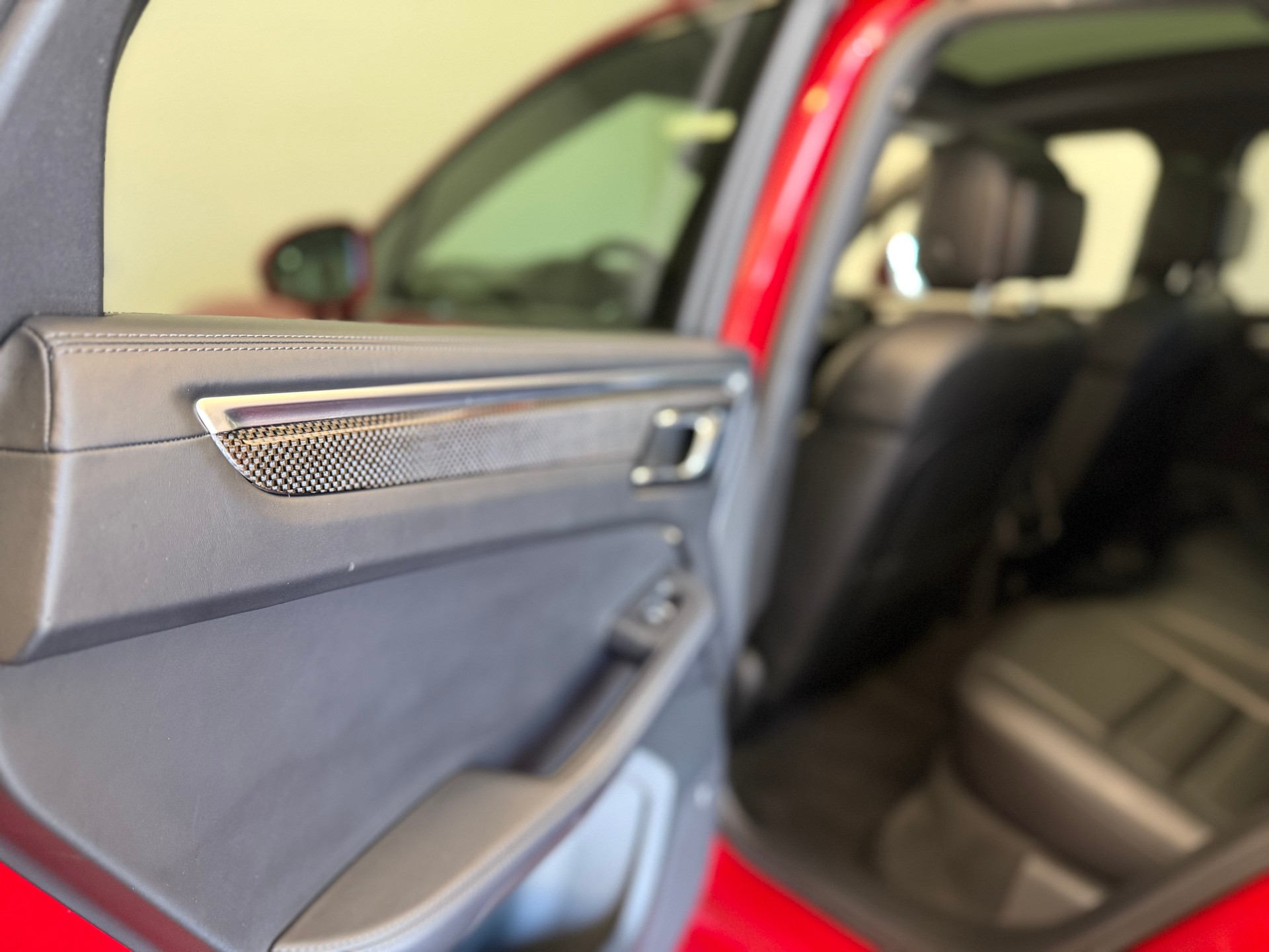 PORSCHE Macan GTS PDK-image-19