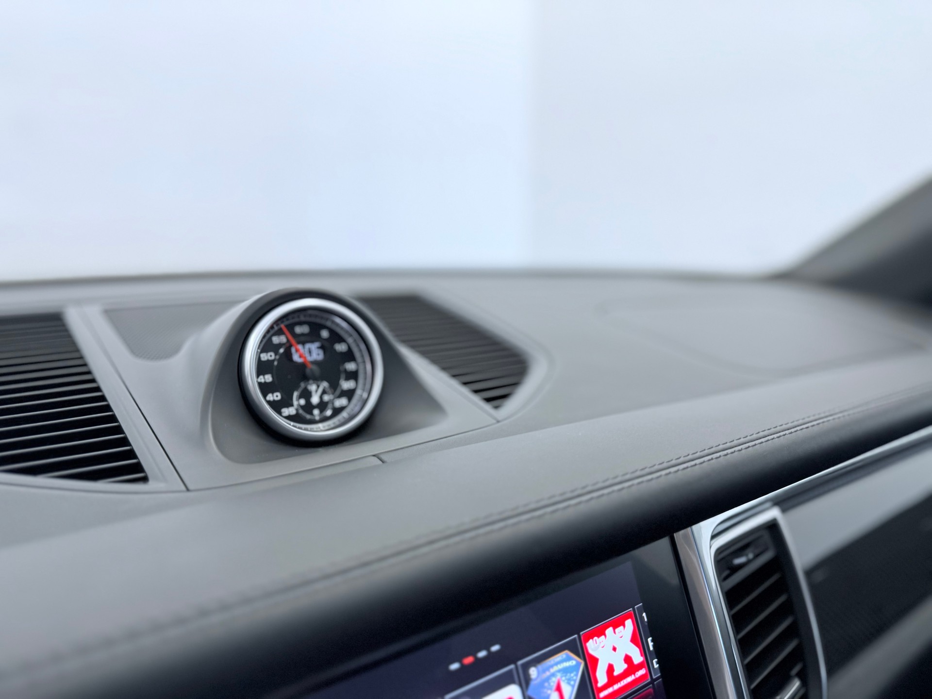 PORSCHE Macan GTS PDK-image-22