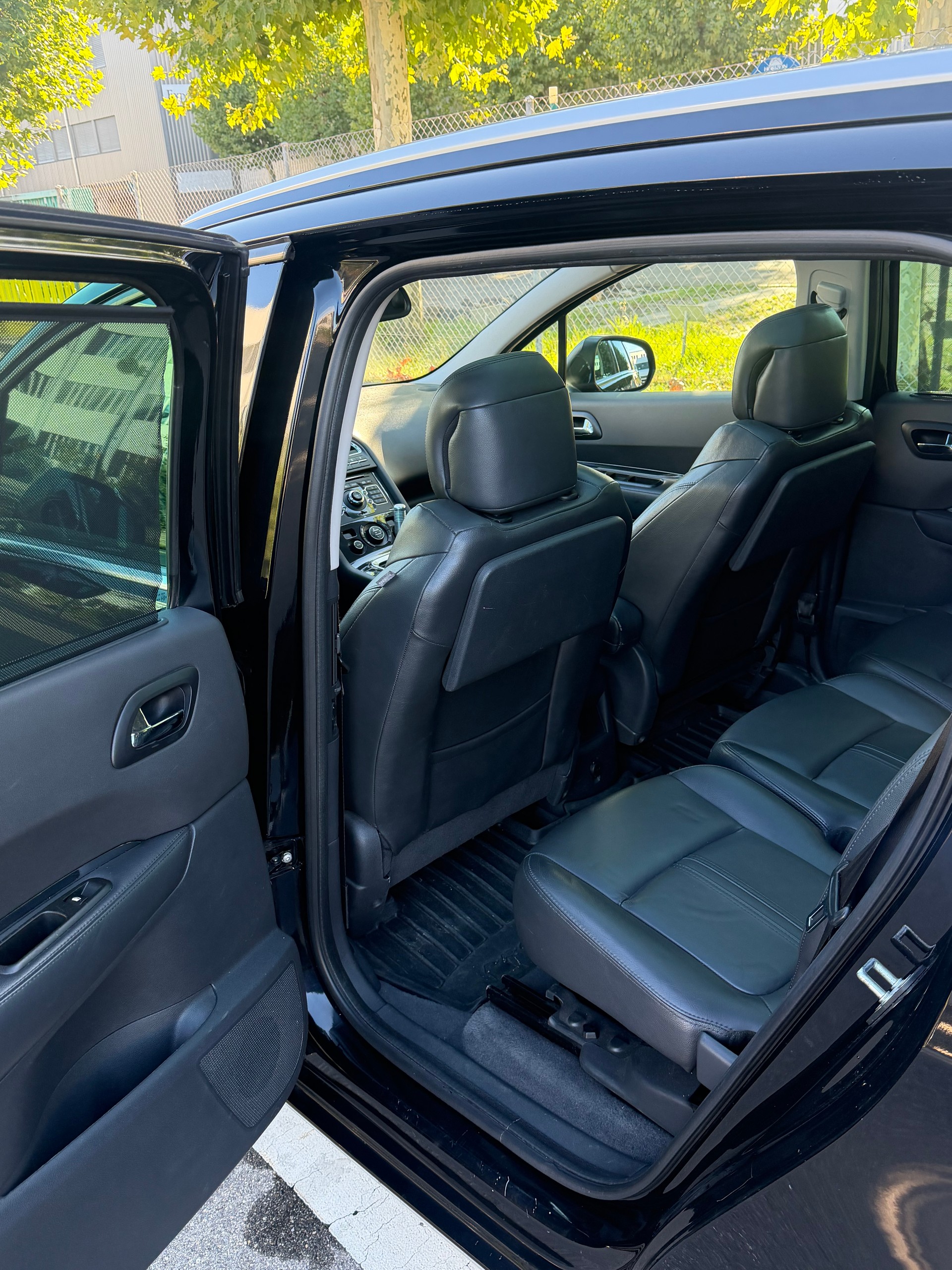 PEUGEOT 5008 1.6 16V T Sport Pack Automatic-image-7