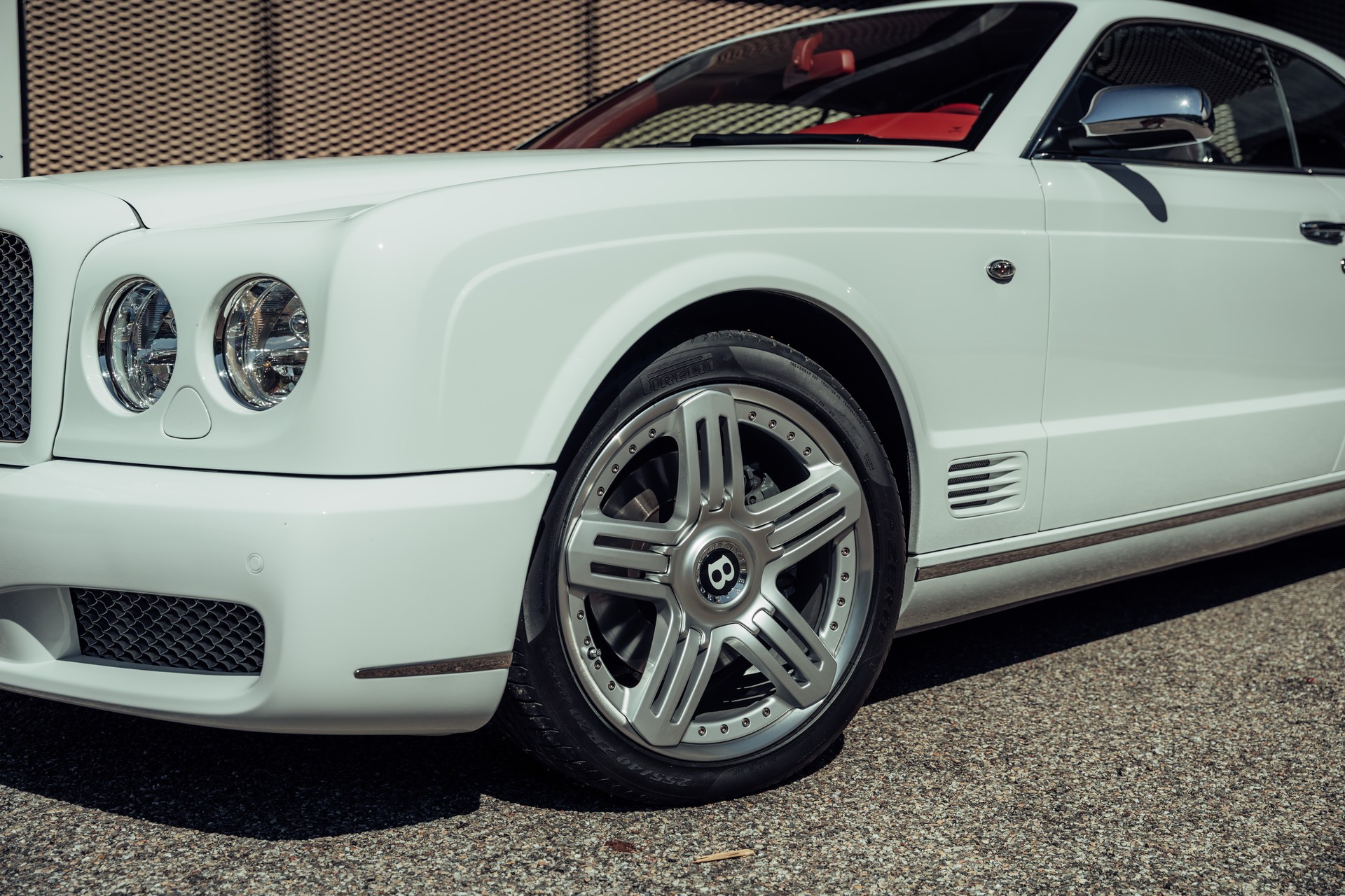 BENTLEY BROOKLANDS-image-2