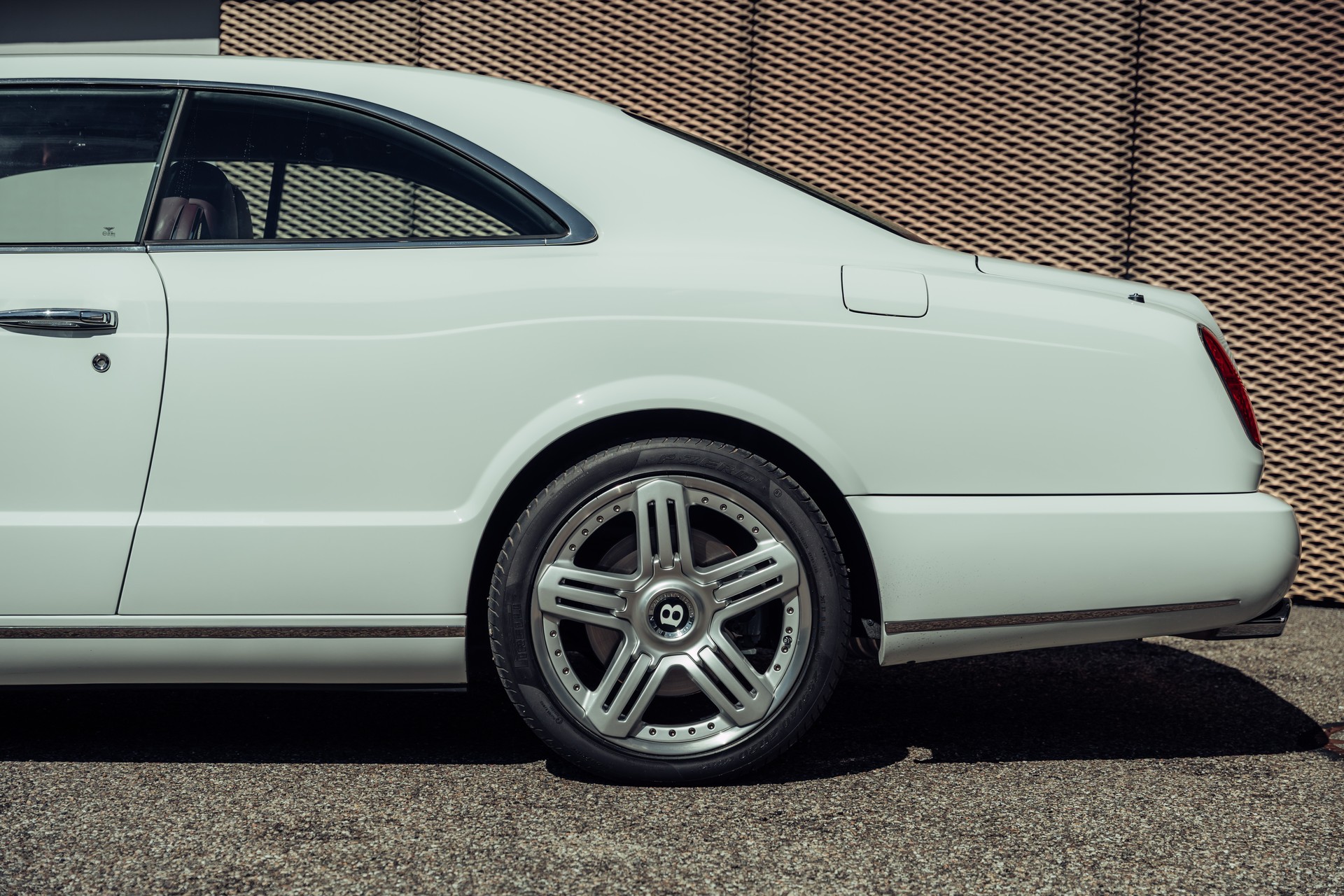 BENTLEY BROOKLANDS-image-3