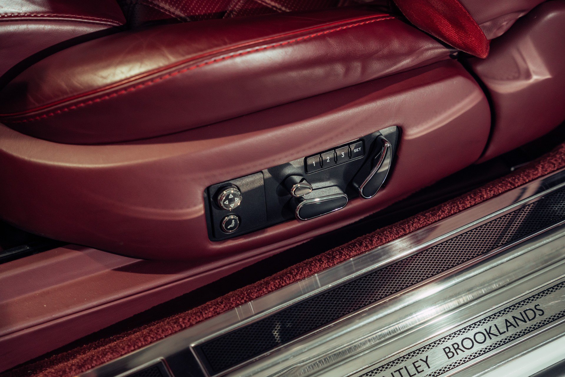 BENTLEY BROOKLANDS-image-19