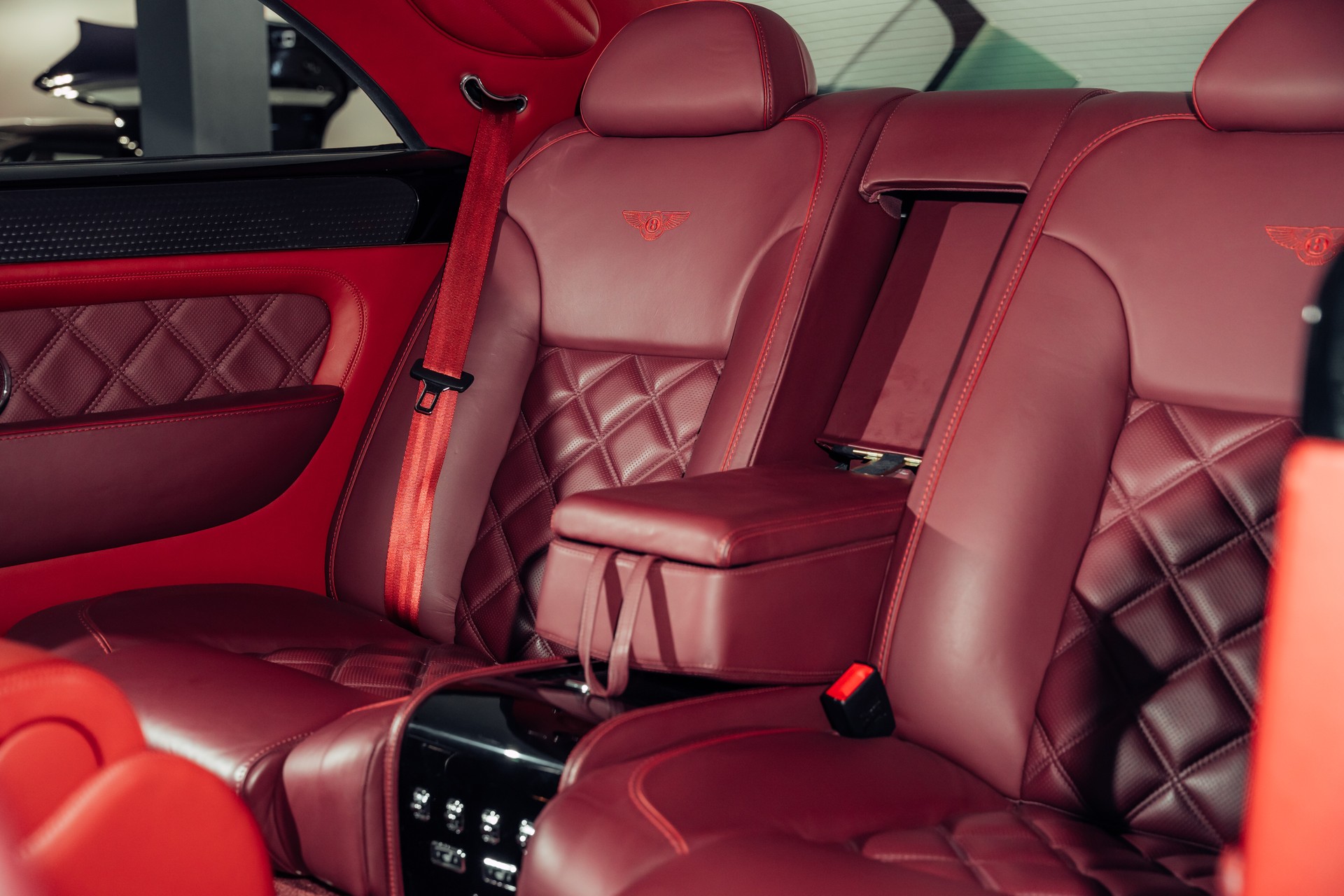 BENTLEY BROOKLANDS-image-17