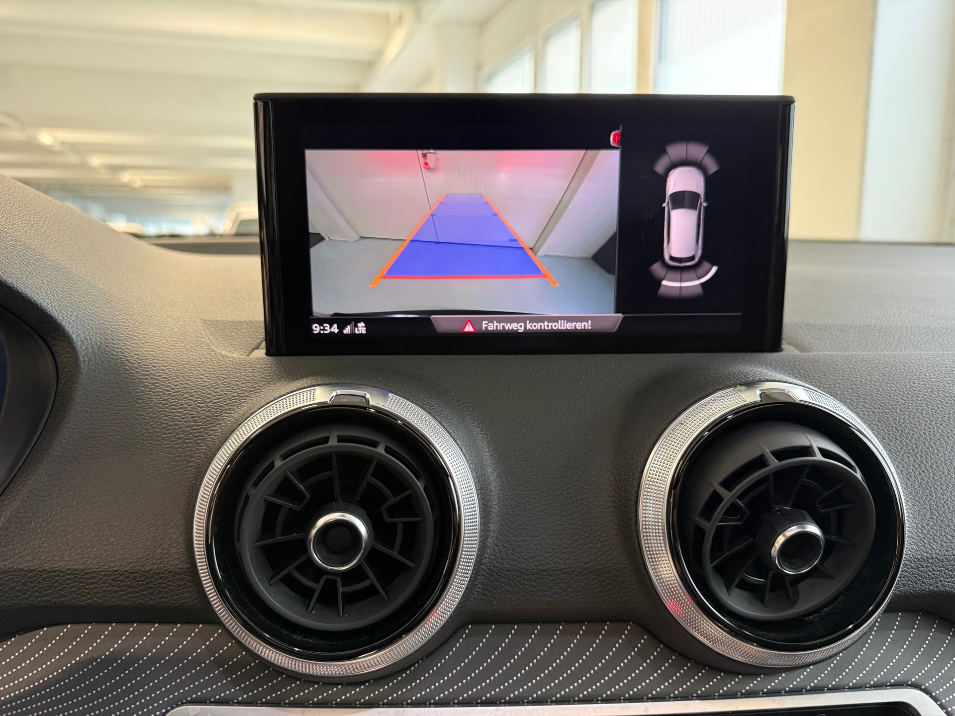AUDI Q2 35 TFSI S line S-tronic-image-11