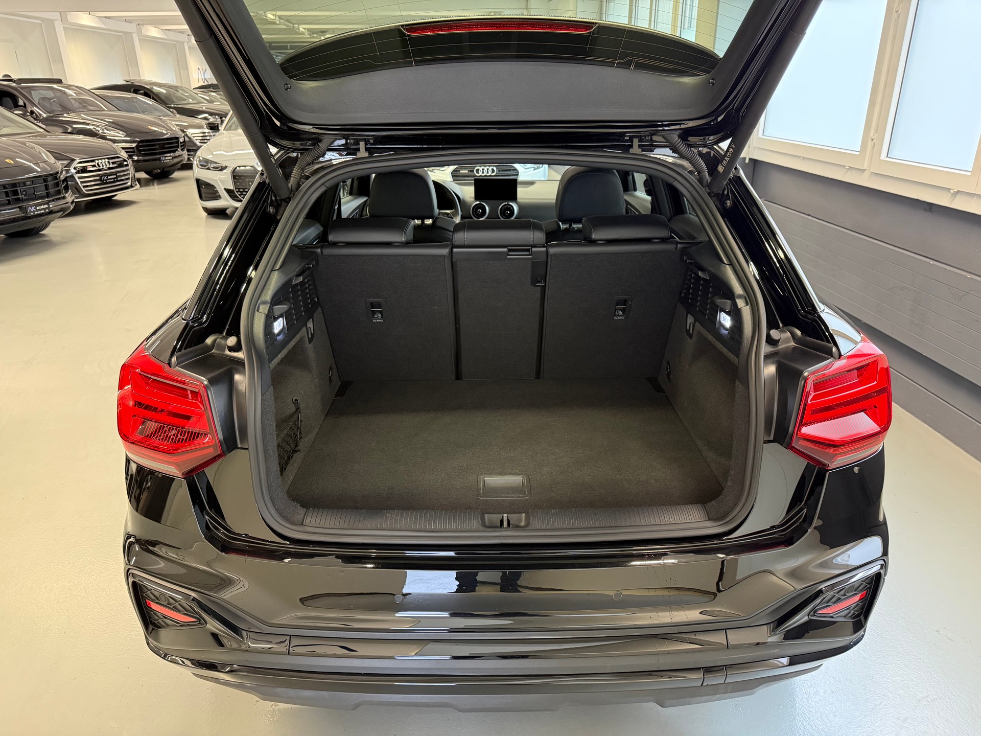 AUDI Q2 35 TFSI S line S-tronic-image-5
