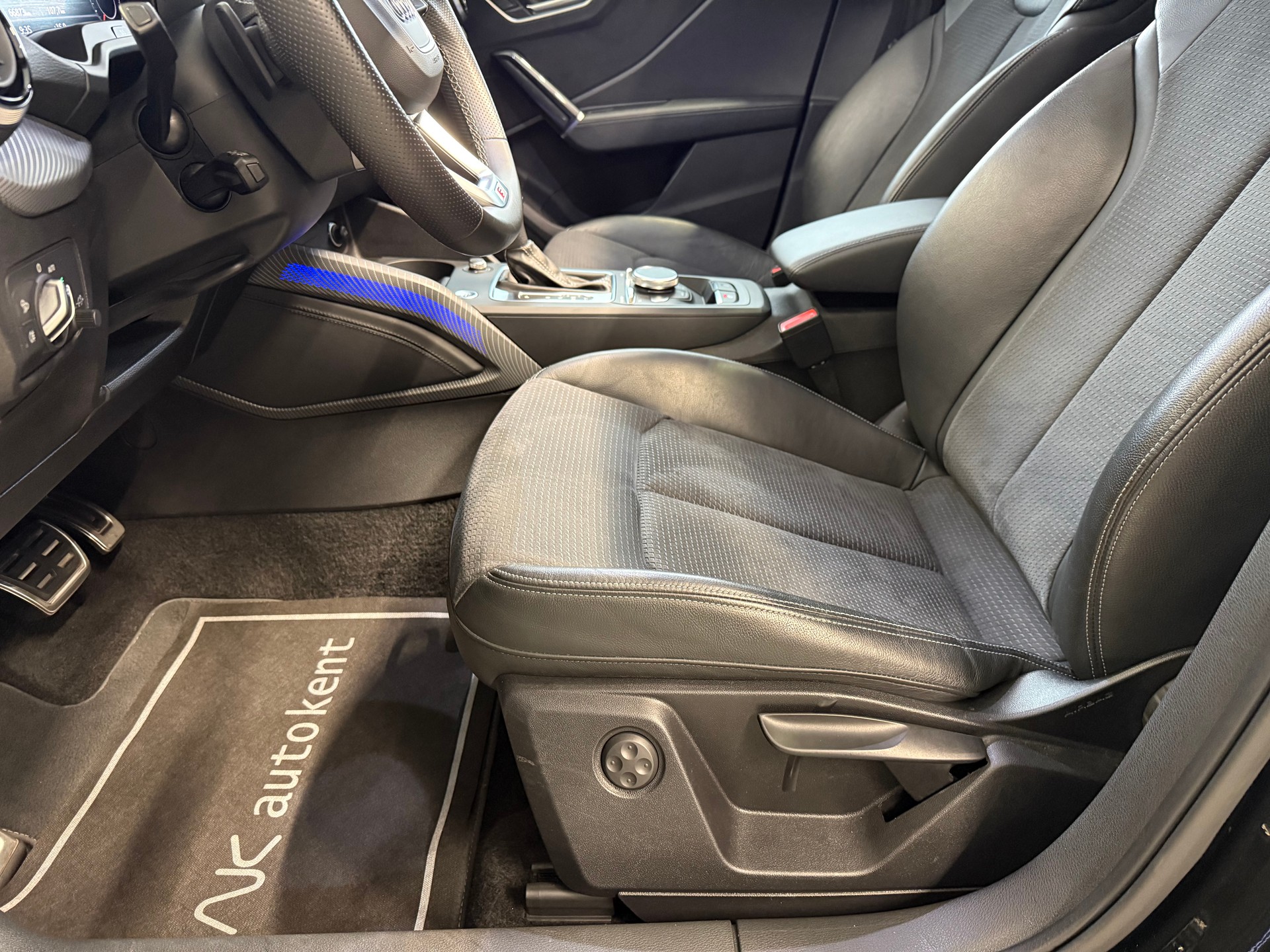 AUDI Q2 35 TFSI S line S-tronic-image-16