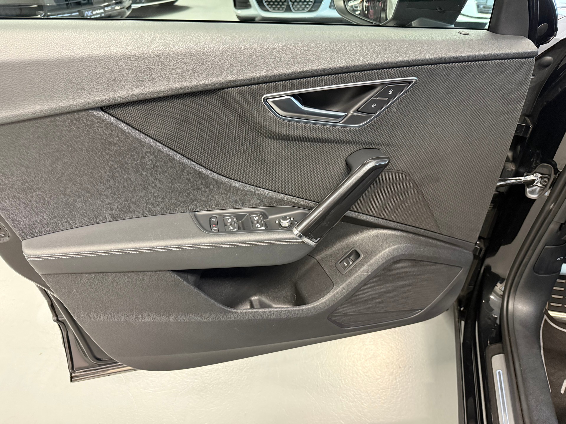 AUDI Q2 35 TFSI S line S-tronic-image-15