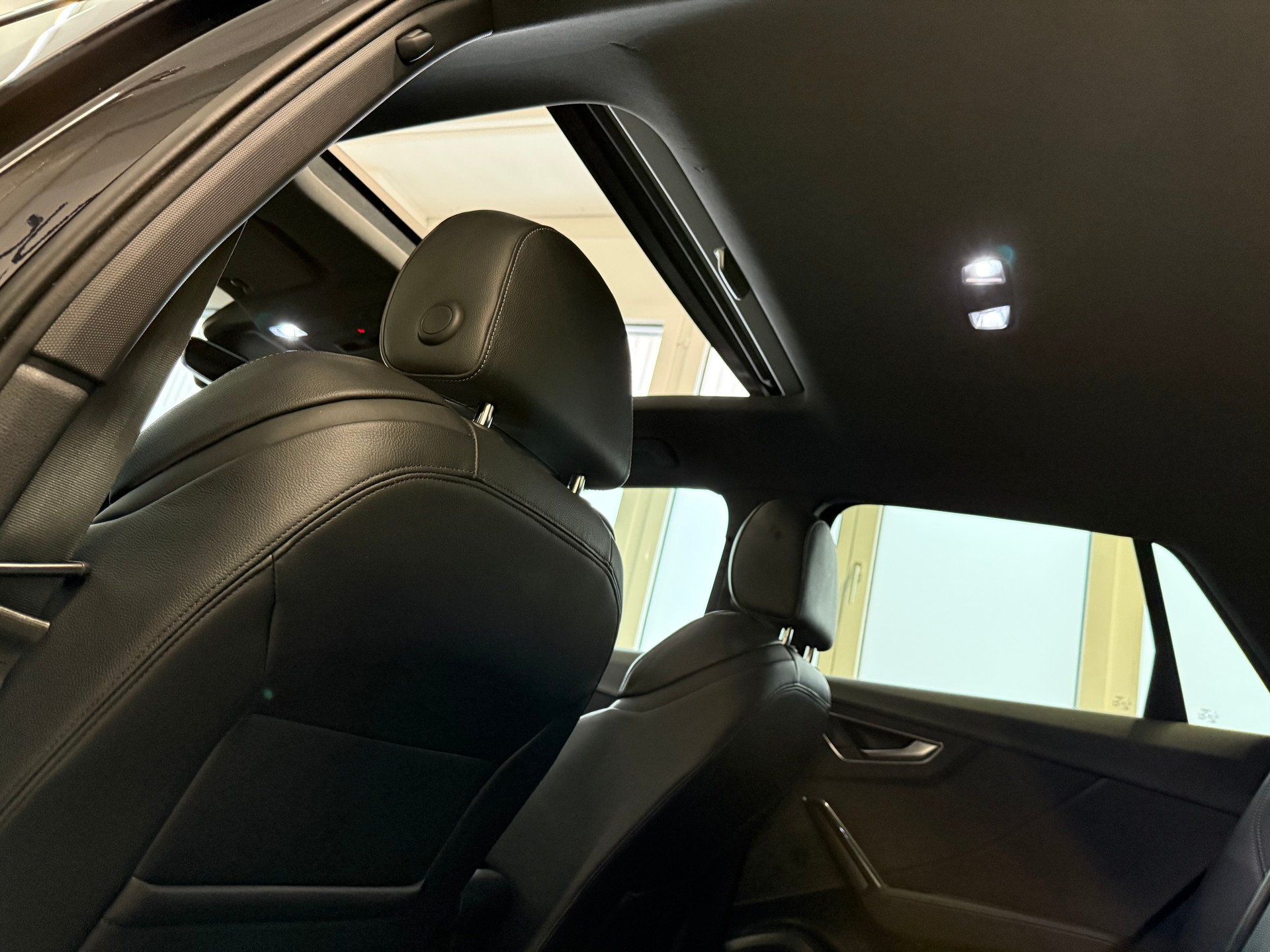 AUDI Q2 35 TFSI S line S-tronic-image-23