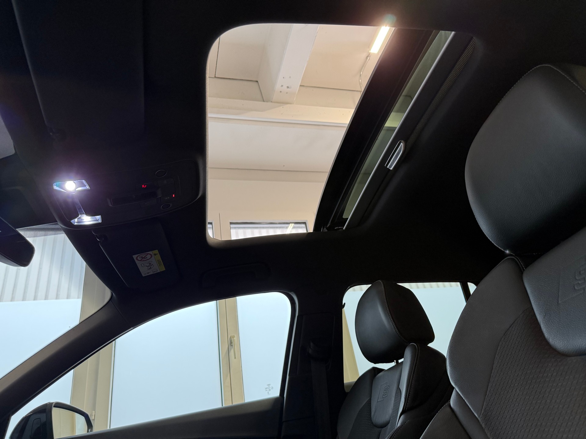 AUDI Q2 35 TFSI S line S-tronic-image-18