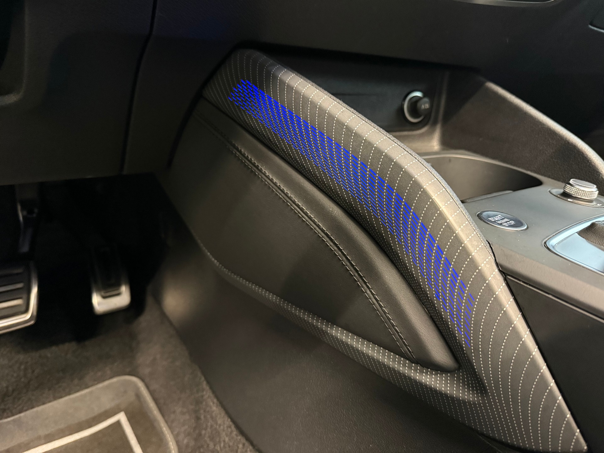 AUDI Q2 35 TFSI S line S-tronic-image-14