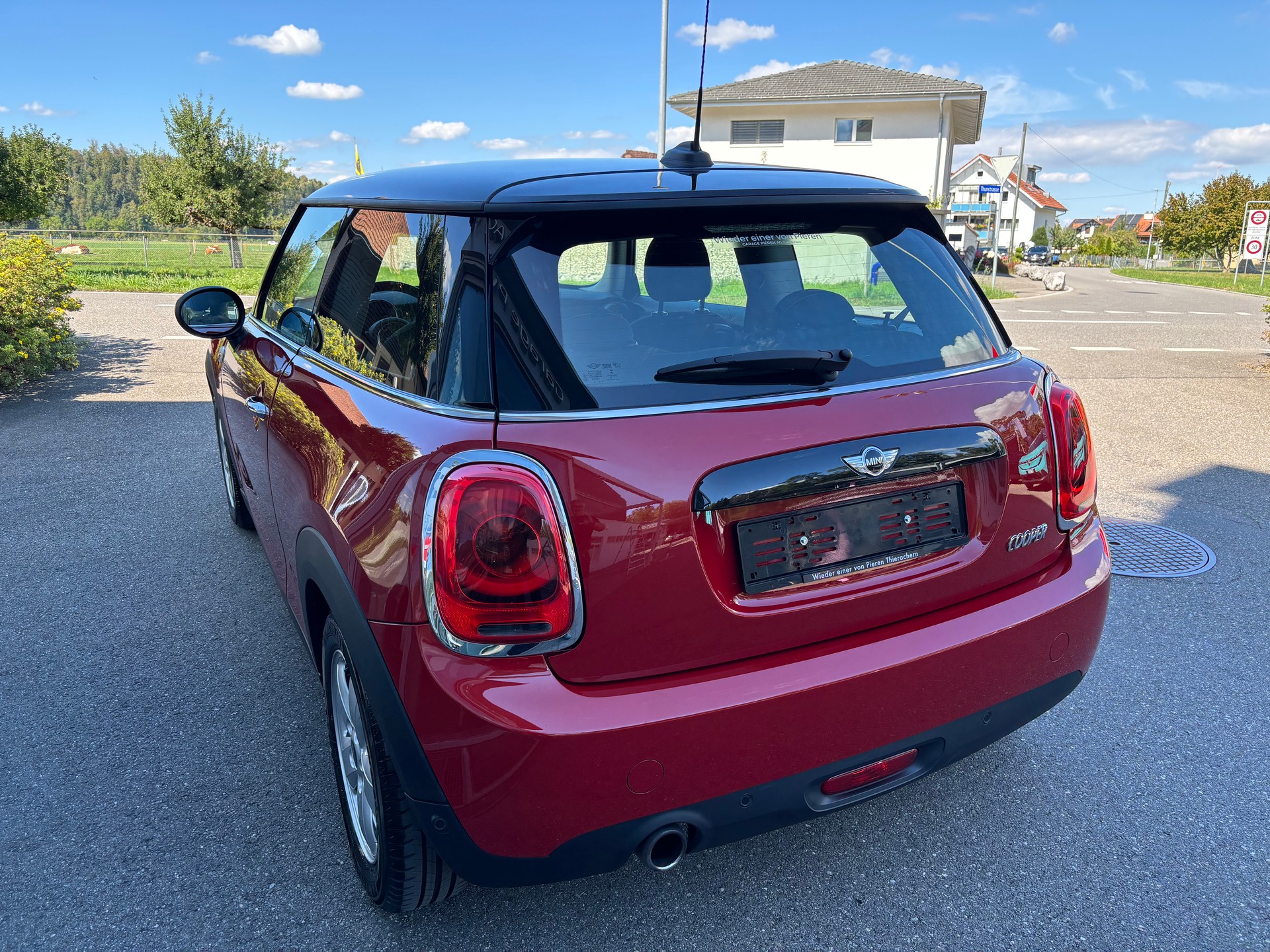 MINI Cooper Classic Edition-image-2