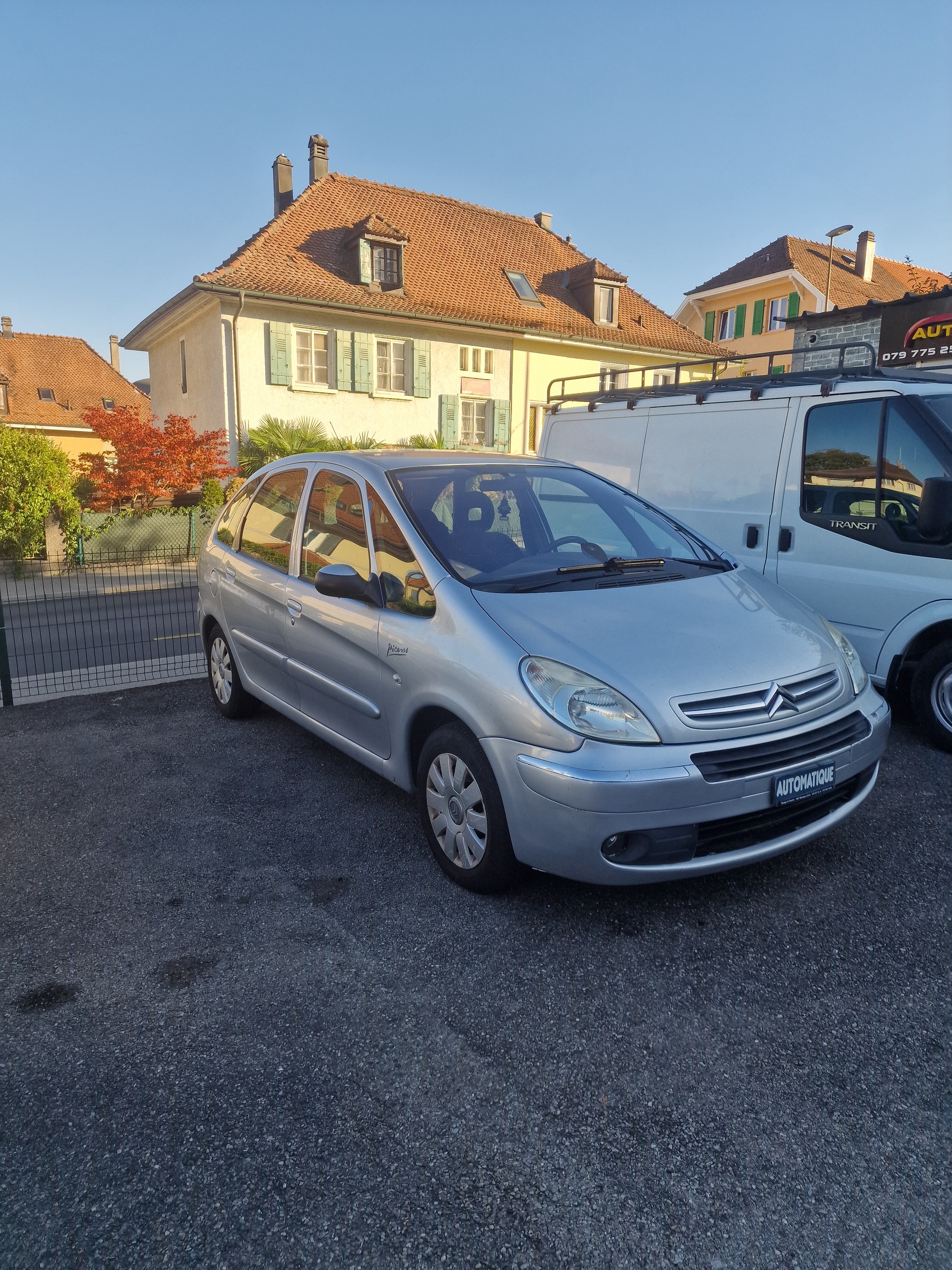 CITROEN Xsara Picasso 2.0i 16V Exclusive Automatic-image-1