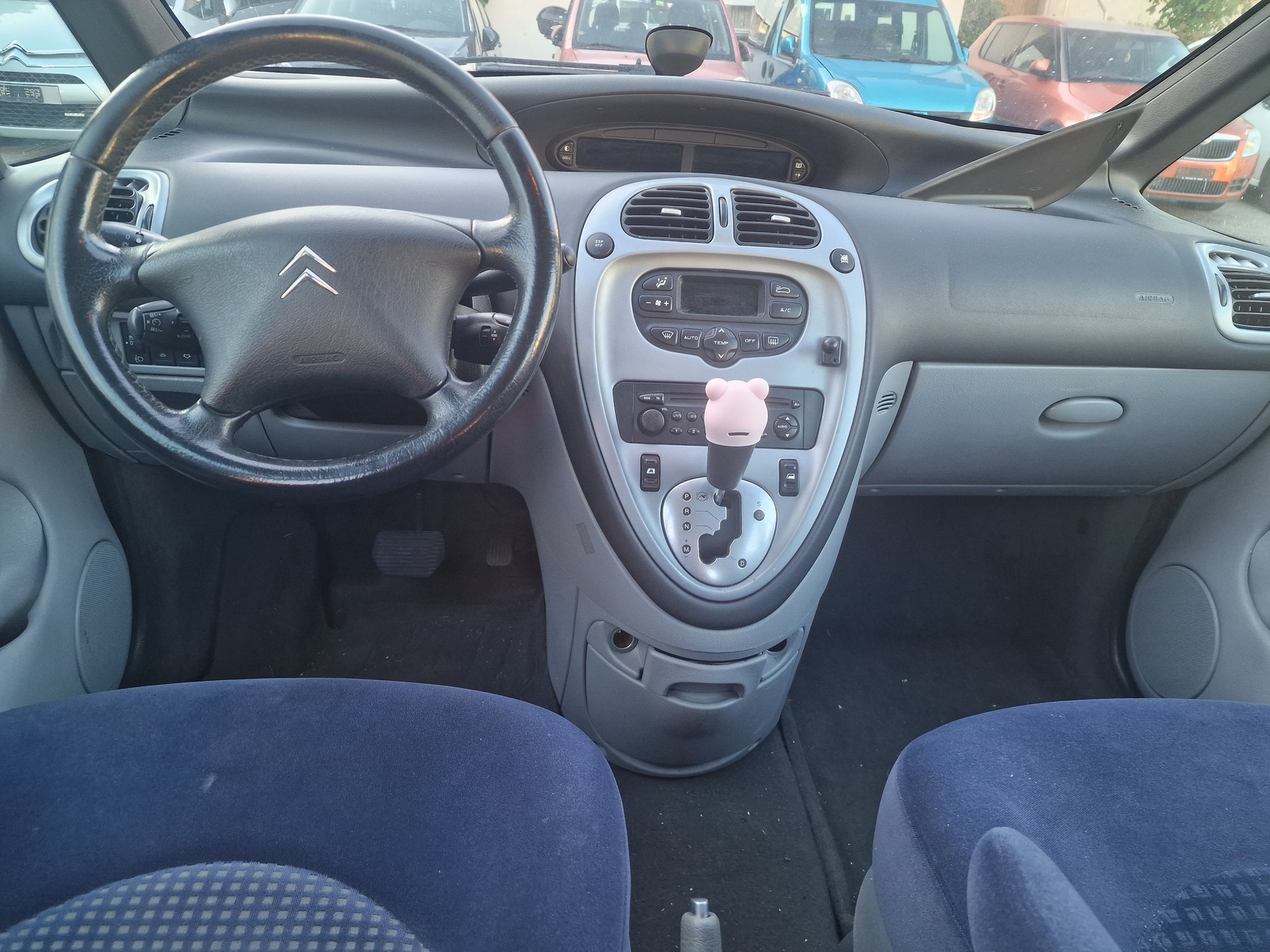 CITROEN Xsara Picasso 2.0i 16V Exclusive Automatic-image-11
