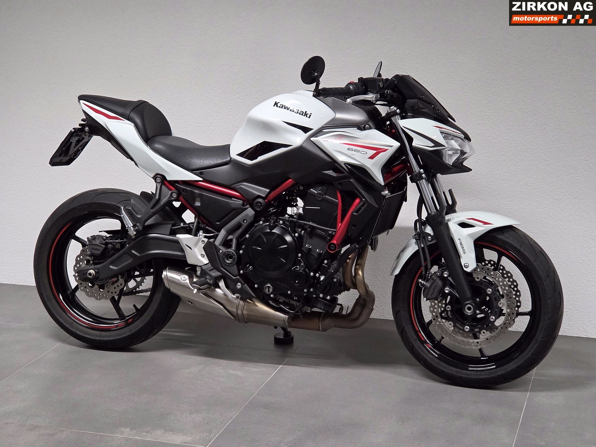 KAWASAKI Z 650 (35/50kW)-showroom-element-1