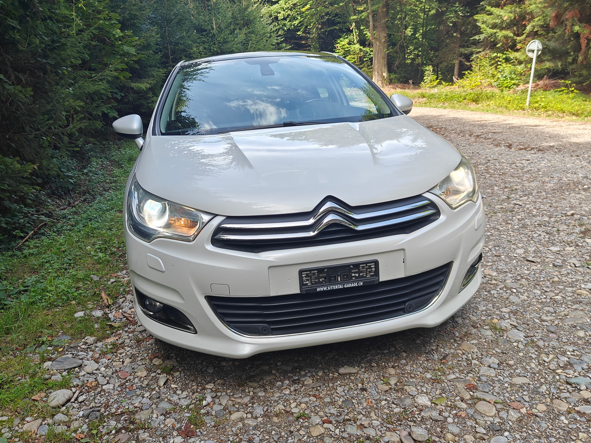 CITROEN C4 Berline 2.0 HDi Exclusive-image-4