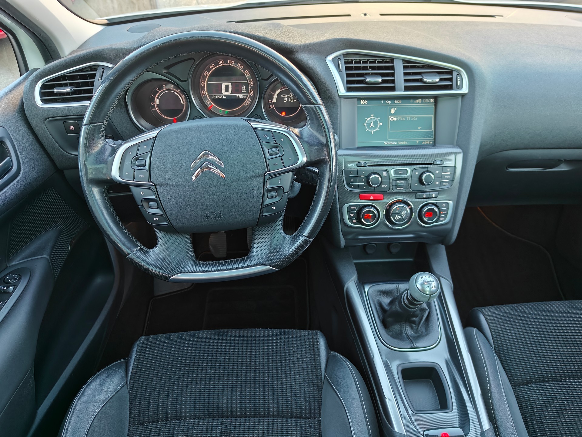 CITROEN C4 Berline 2.0 HDi Exclusive-image-9