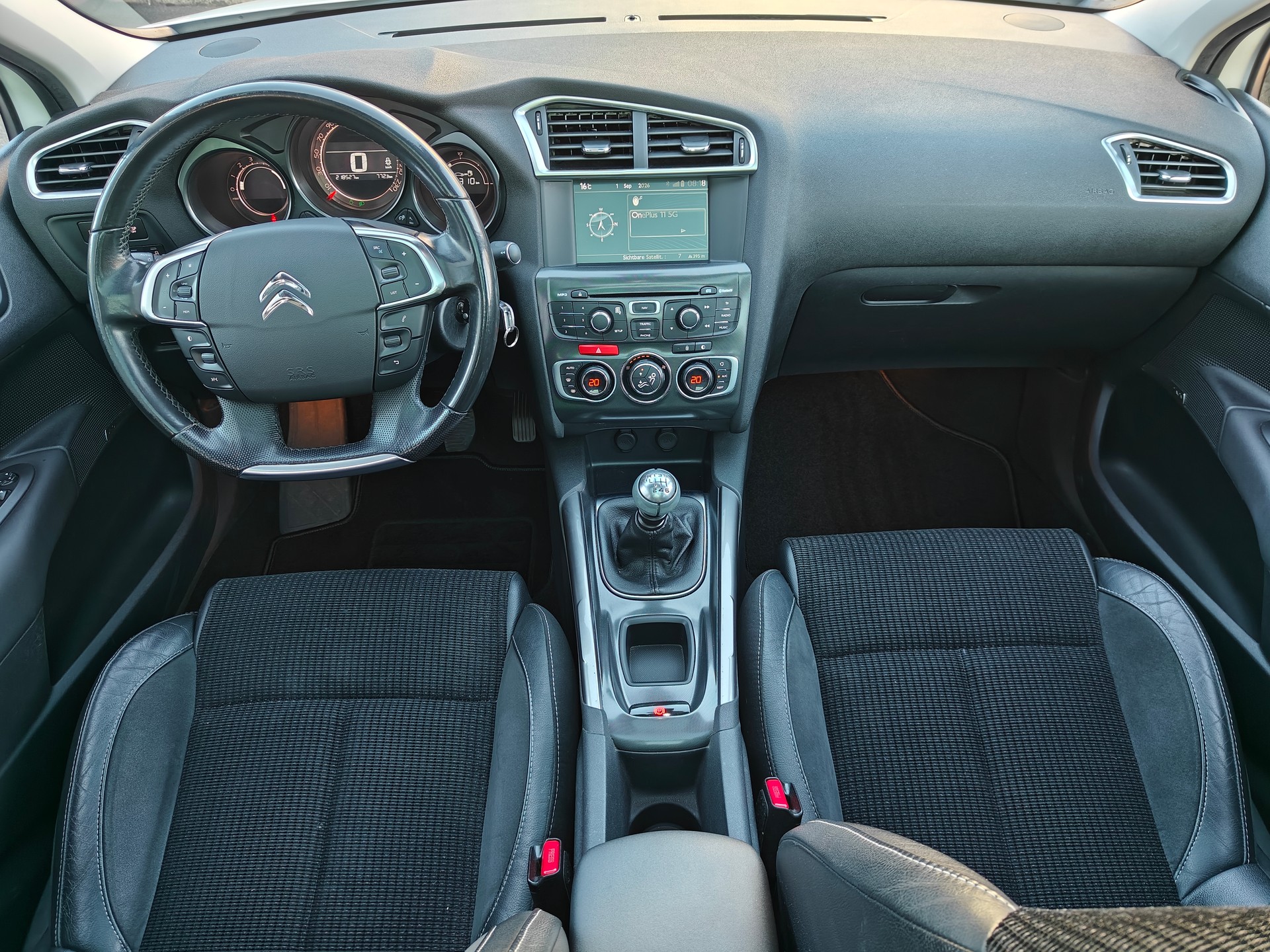 CITROEN C4 Berline 2.0 HDi Exclusive-image-8