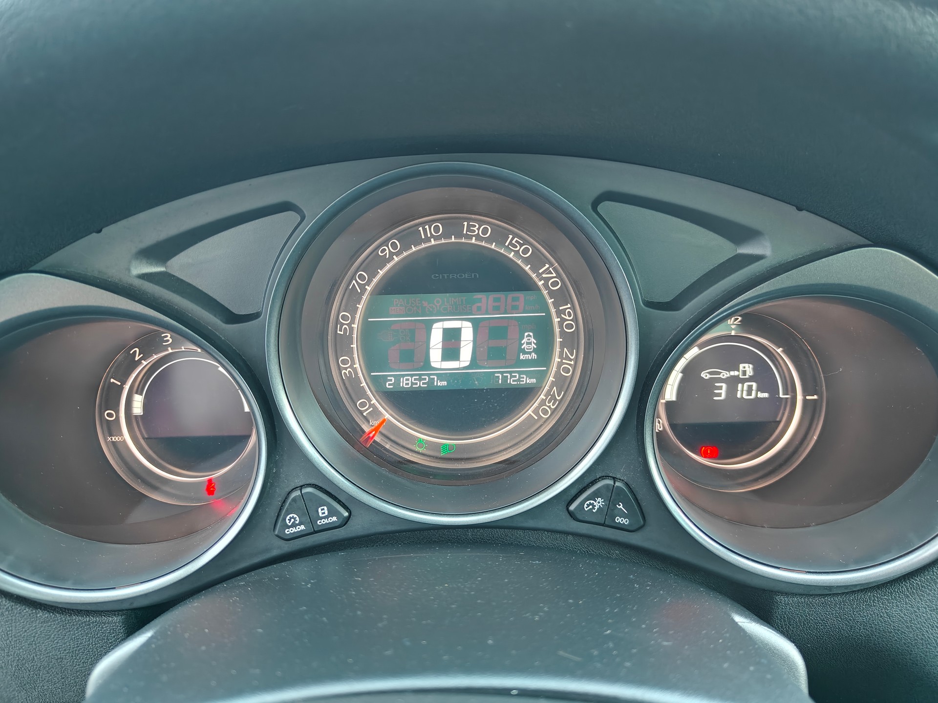 CITROEN C4 Berline 2.0 HDi Exclusive-image-17