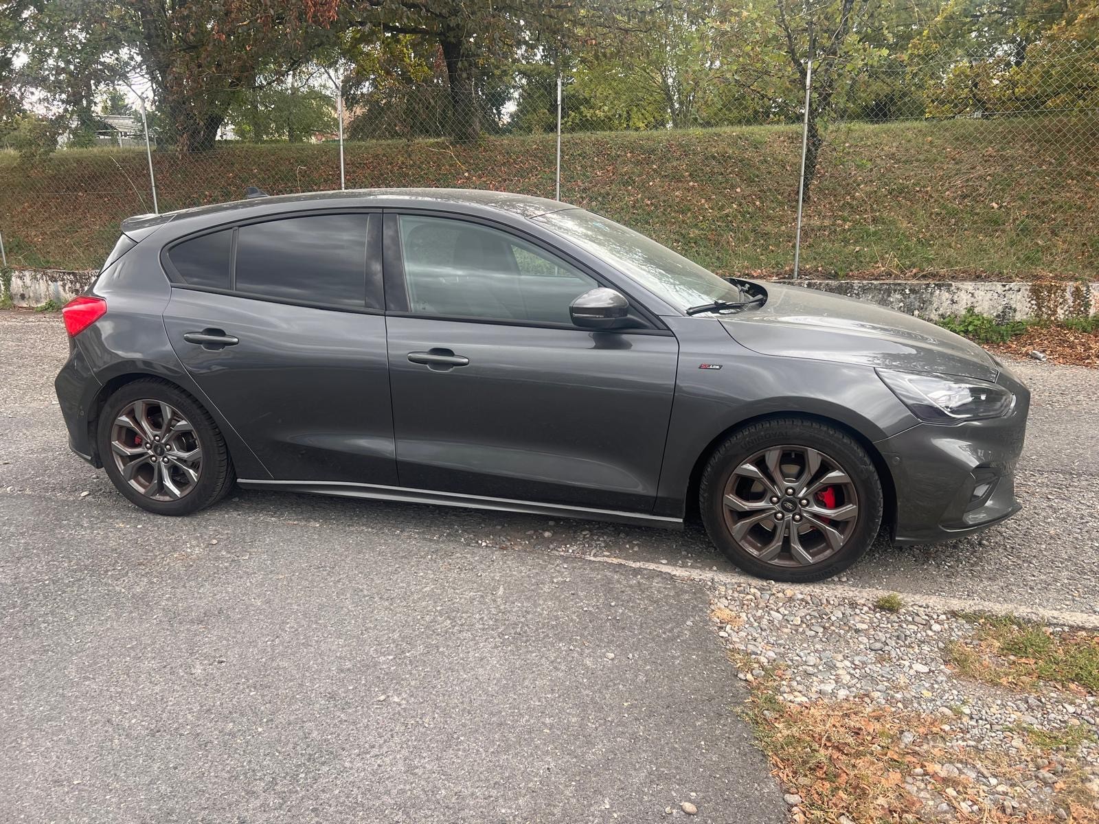 FORD Focus 1.0 SCTi ST Line Automatic-image-2