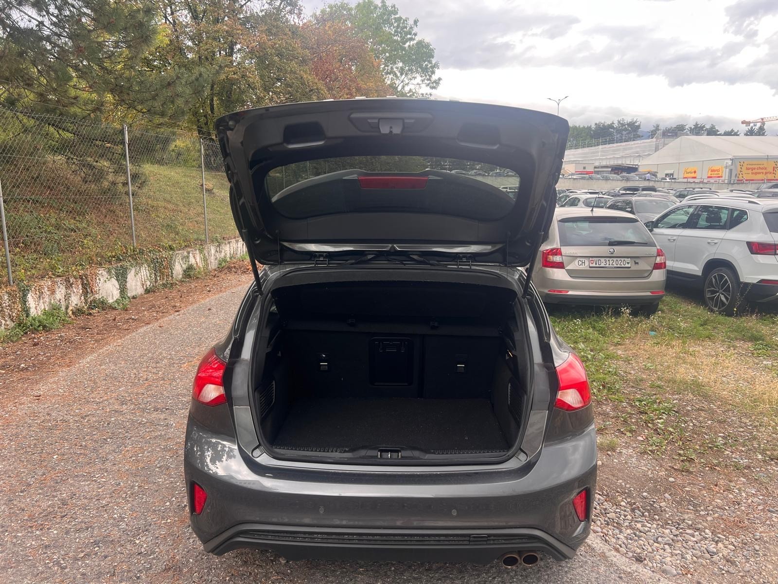 FORD Focus 1.0 SCTi ST Line Automatic-image-7