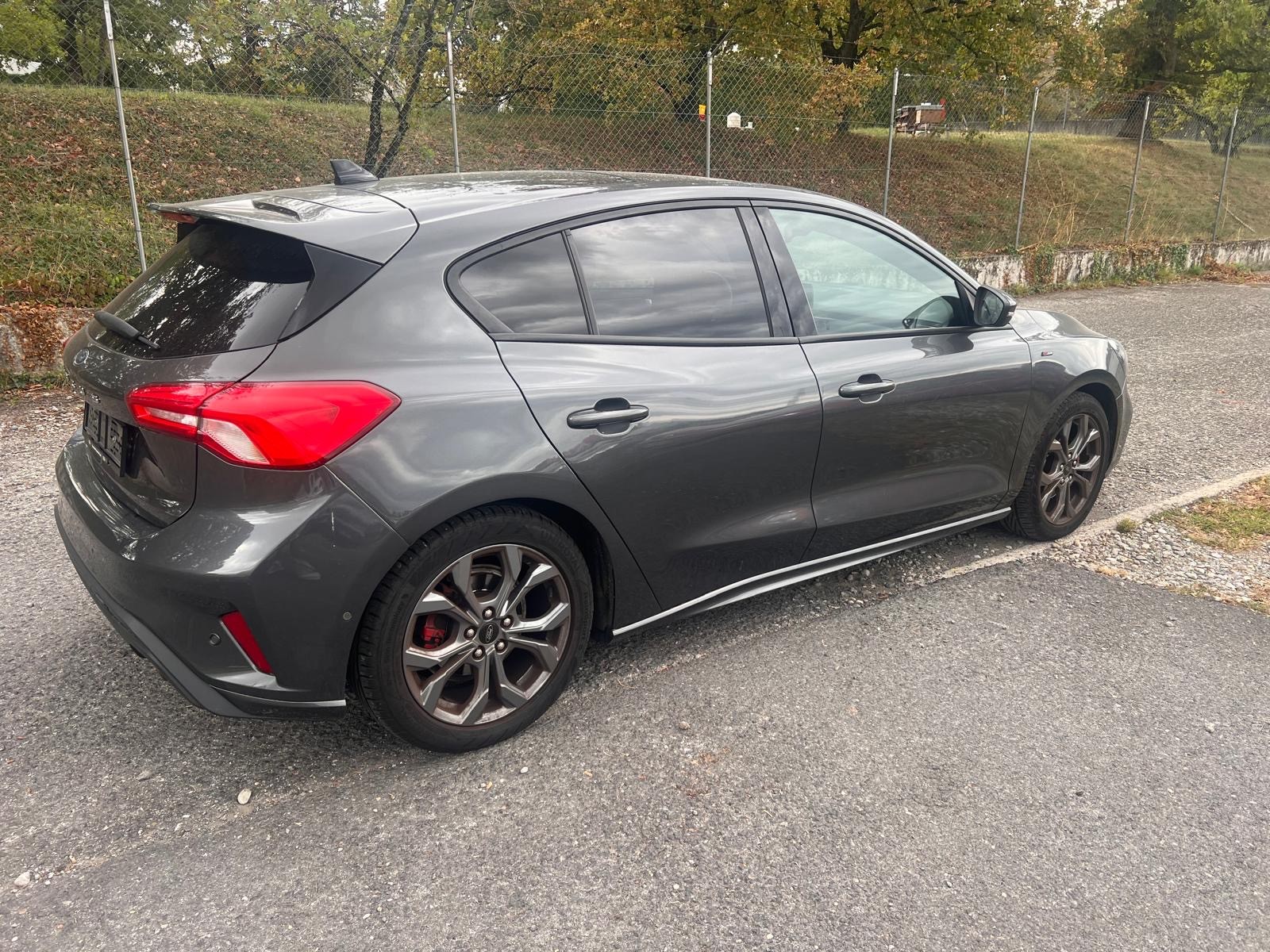 FORD Focus 1.0 SCTi ST Line Automatic-image-3
