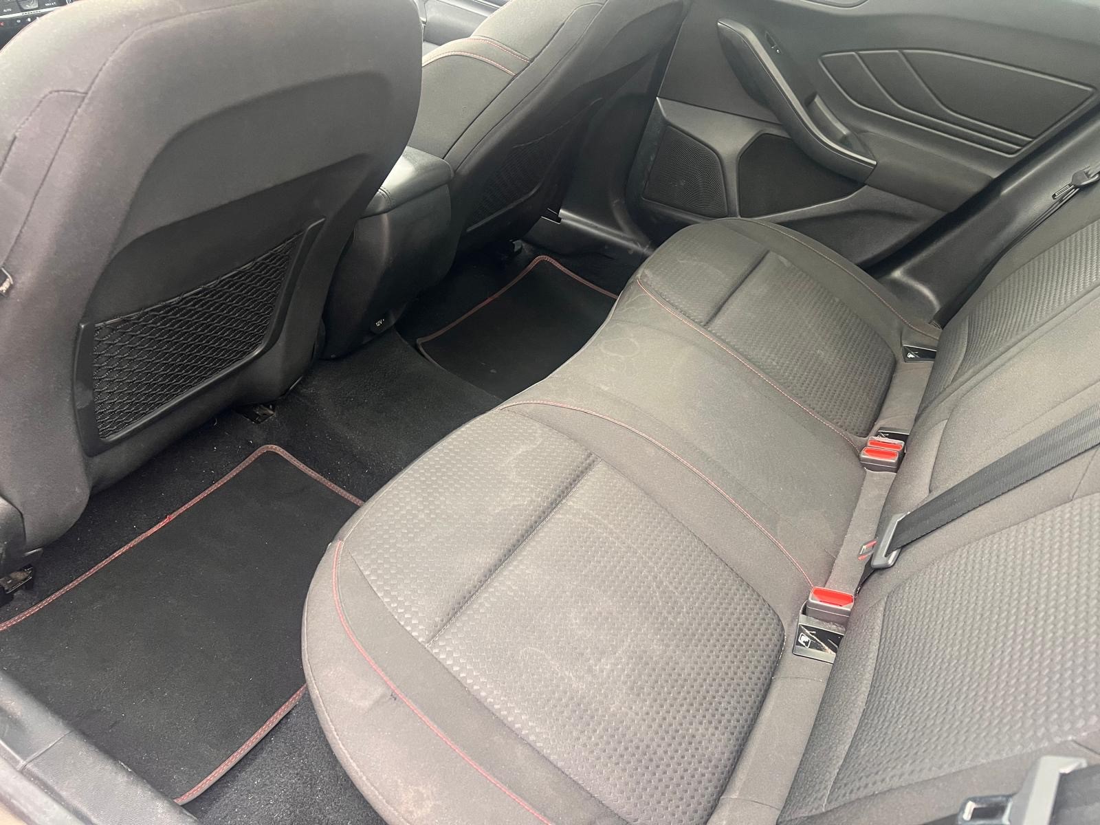 FORD Focus 1.0 SCTi ST Line Automatic-image-13