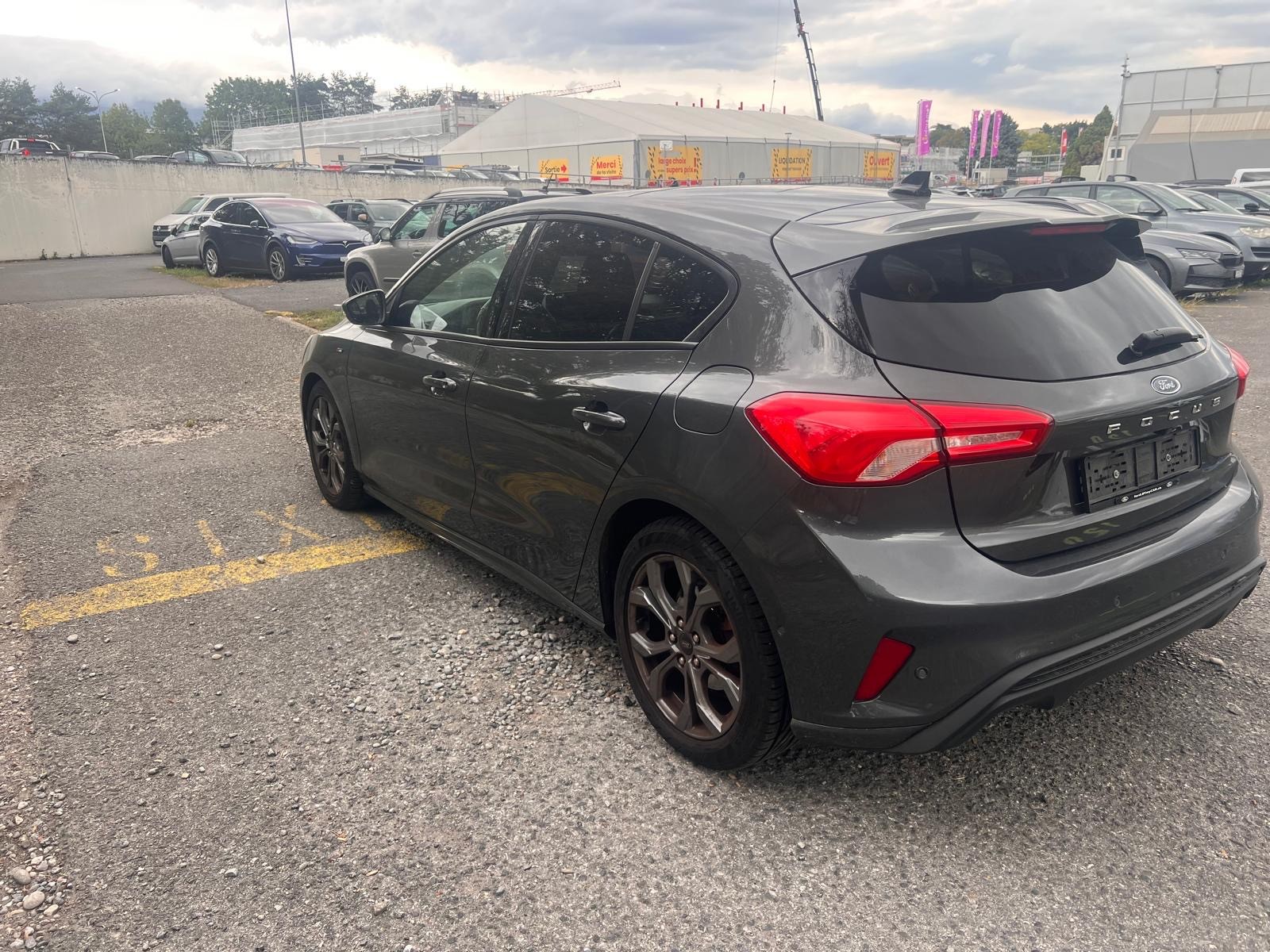FORD Focus 1.0 SCTi ST Line Automatic-image-6