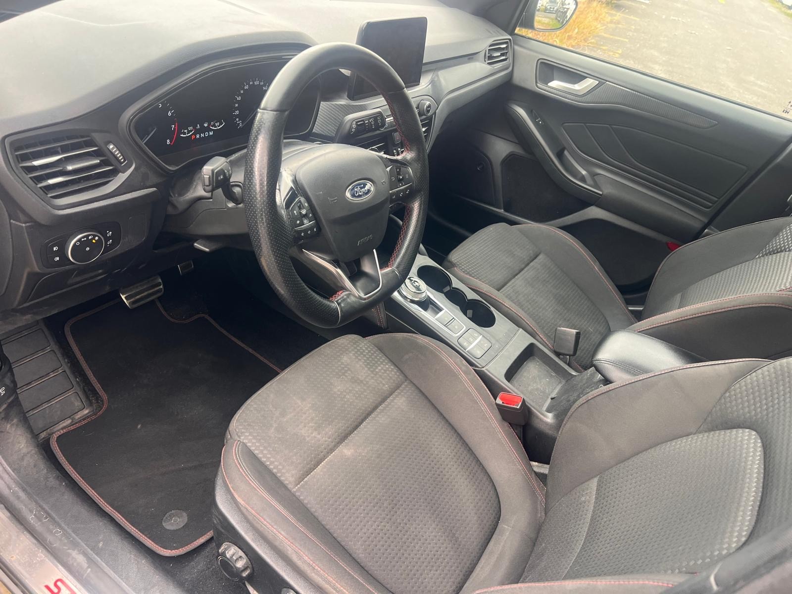 FORD Focus 1.0 SCTi ST Line Automatic-image-14