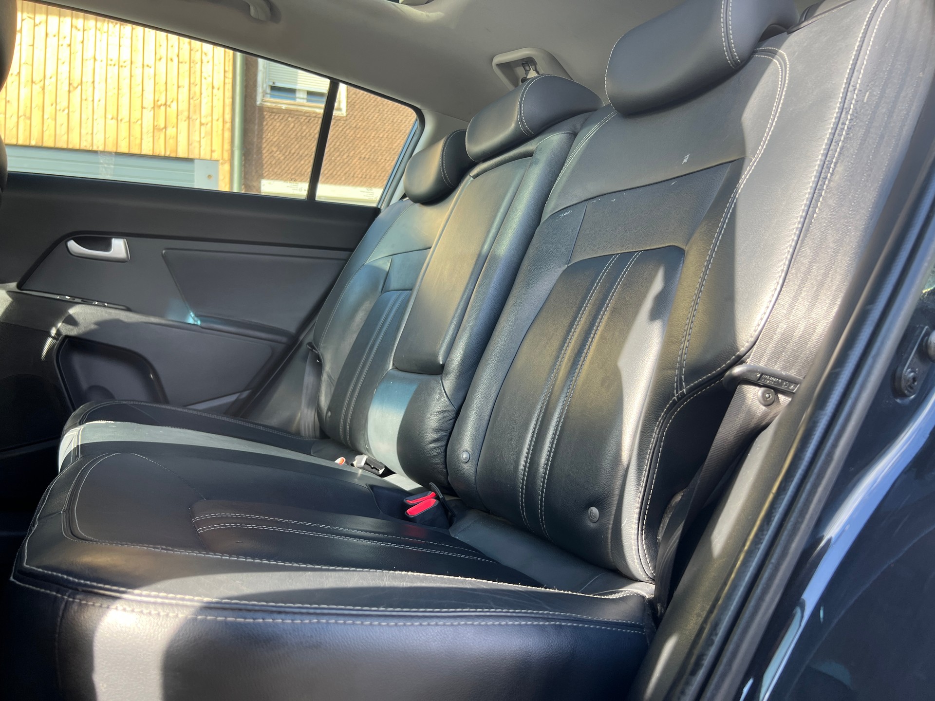KIA Sportage 2.0 CRDi Style 4WD Automatic FRISCH AB MFK-image-5