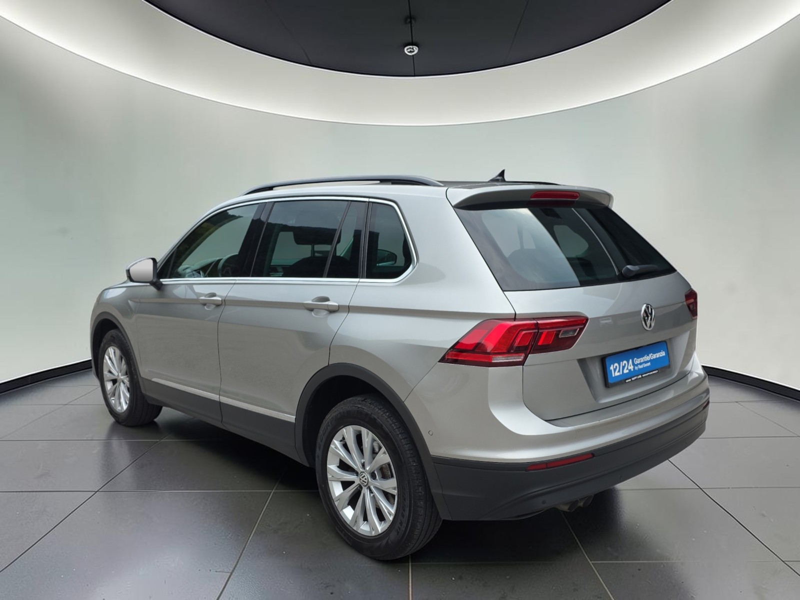 VW Tiguan 2.0 TDI SCR Comfortline 4Motion DSG-image-5