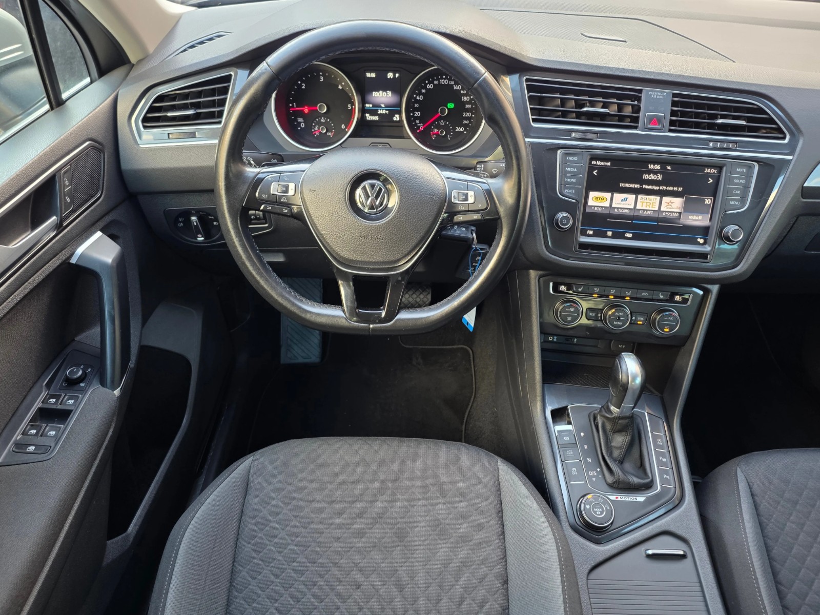 VW Tiguan 2.0 TDI SCR Comfortline 4Motion DSG-image-8