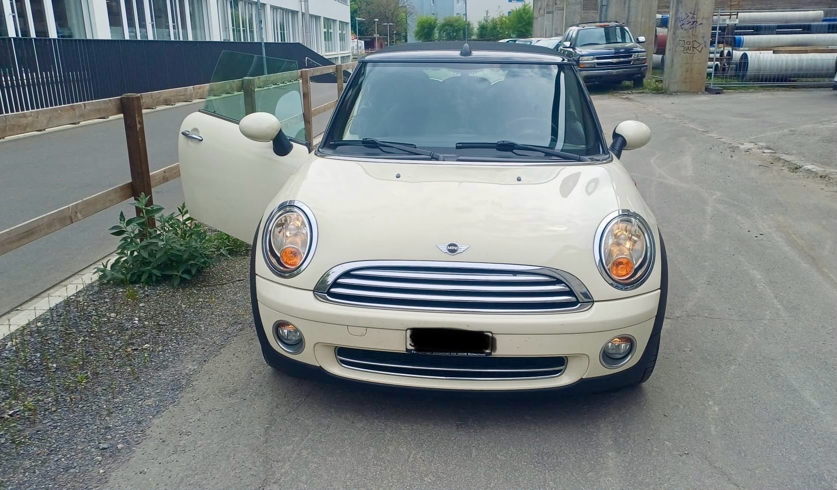 MINI 1.6i Cooper-image-0
