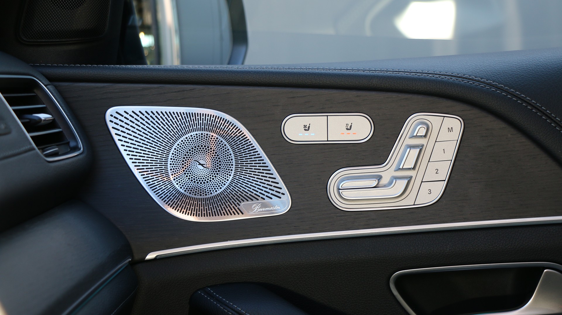 MERCEDES-BENZ GLS 400 d 4Matic AMG Line-image-15