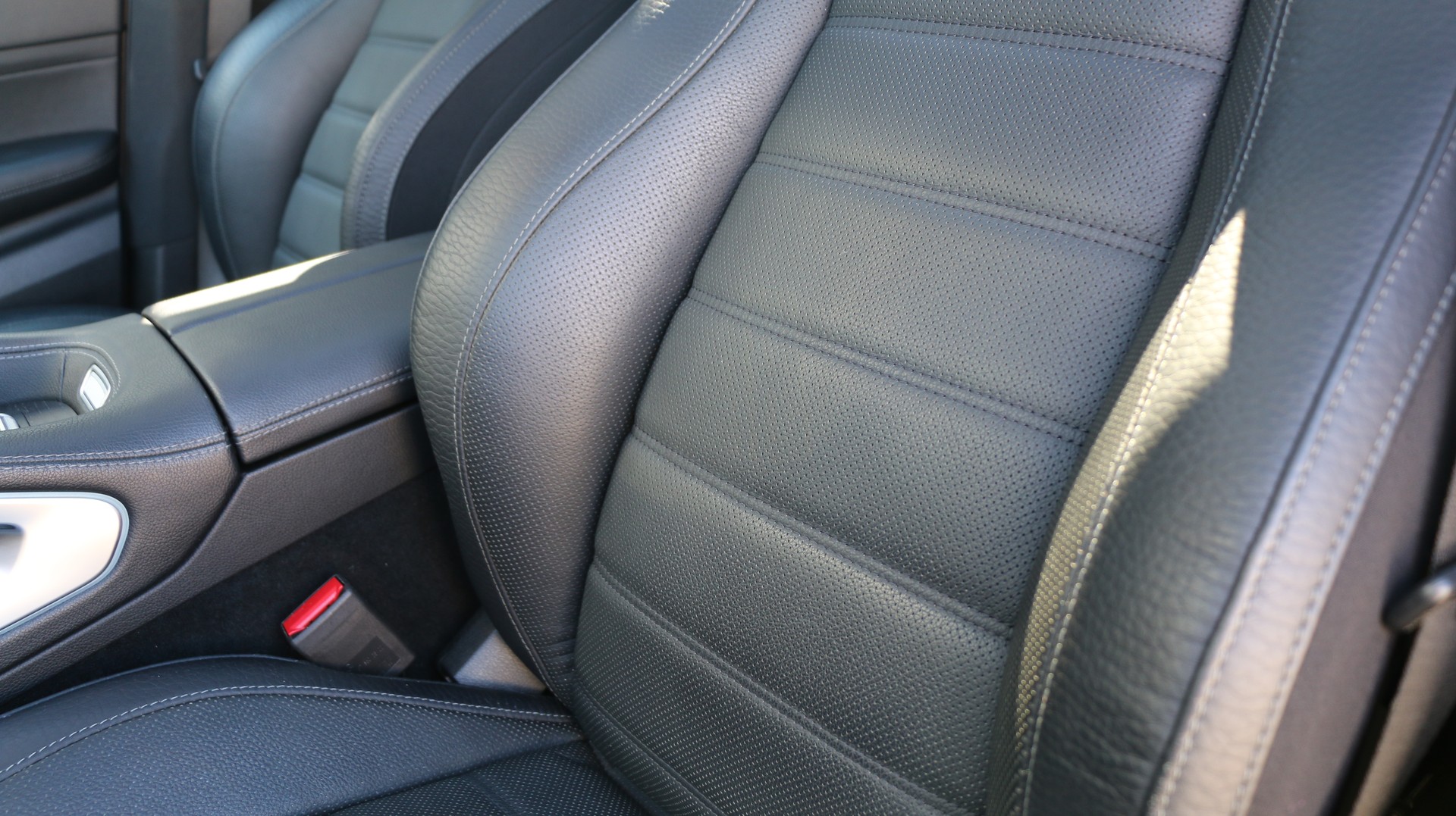 MERCEDES-BENZ GLS 400 d 4Matic AMG Line-image-8