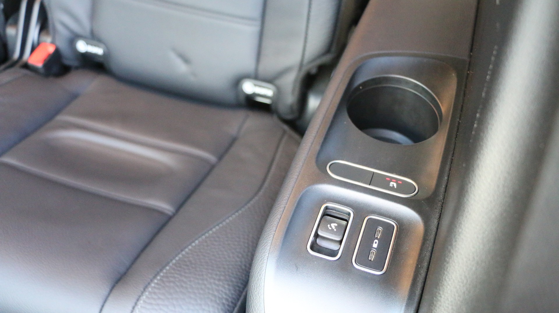 MERCEDES-BENZ GLS 400 d 4Matic AMG Line-image-12