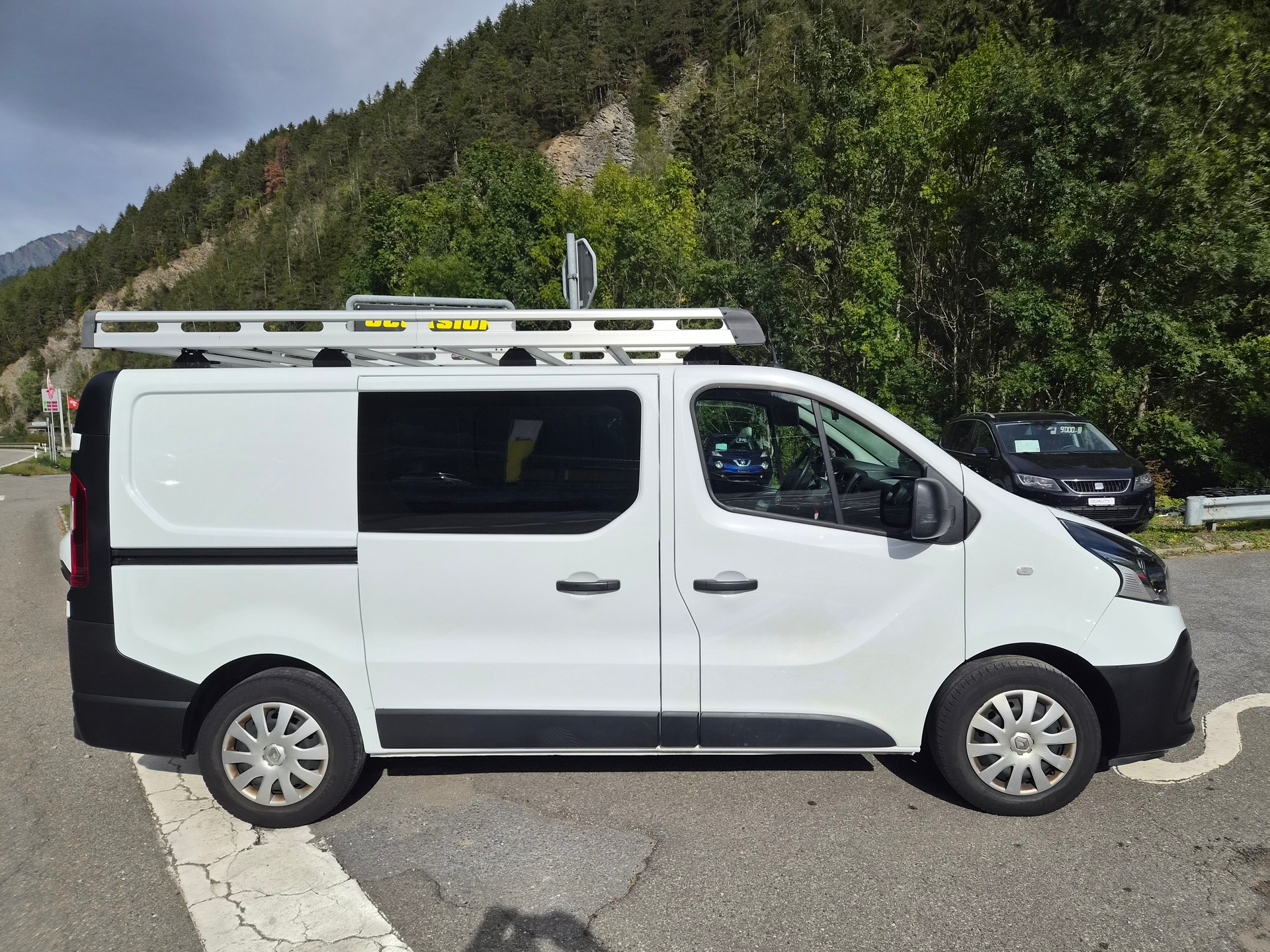 RENAULT Trafic 2.0 Energy dCi 120 3.0t Business L1H1-image-1