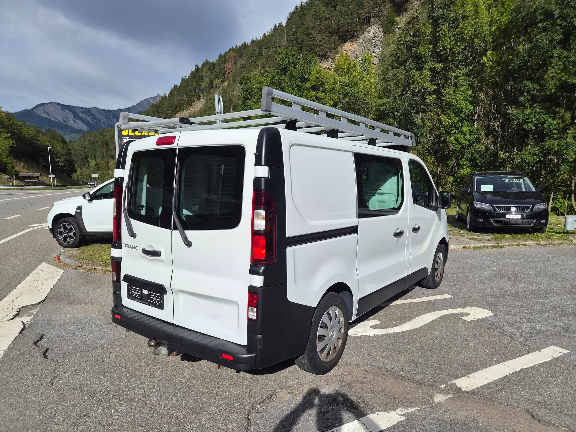 RENAULT Trafic 2.0 Energy dCi 120 3.0t Business L1H1-image-5