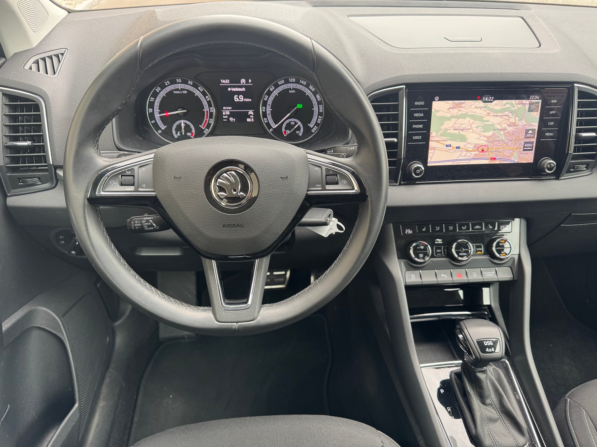 SKODA Karoq 2.0 TDI CR Ambition 4x4 DSG*Pack mySkoda*-image-10