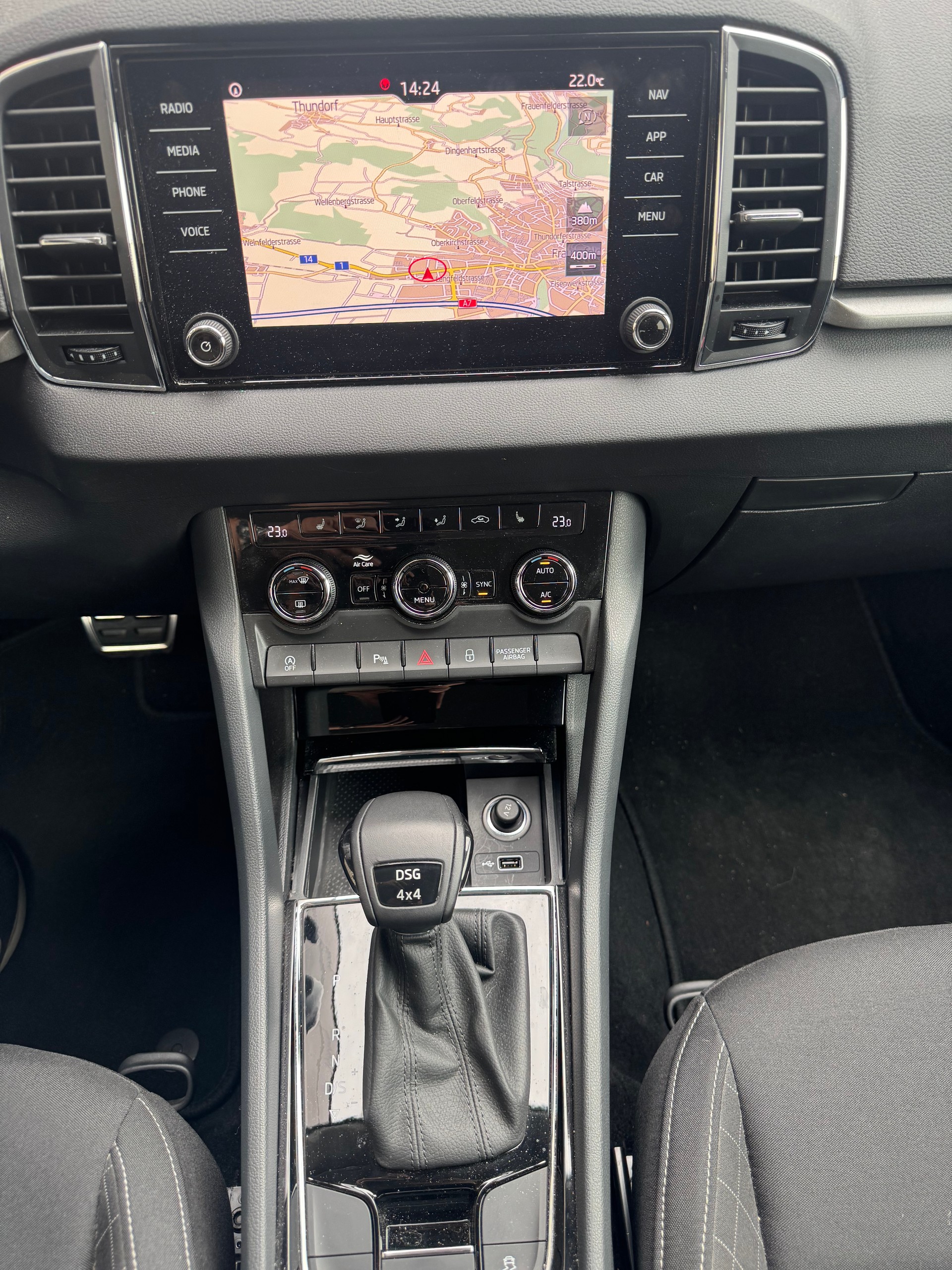 SKODA Karoq 2.0 TDI CR Ambition 4x4 DSG*Pack mySkoda*-image-12