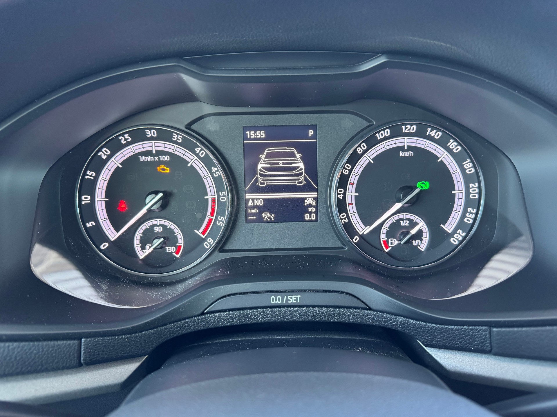 SKODA Karoq 2.0 TDI CR Ambition 4x4 DSG*Pack mySkoda*-image-14