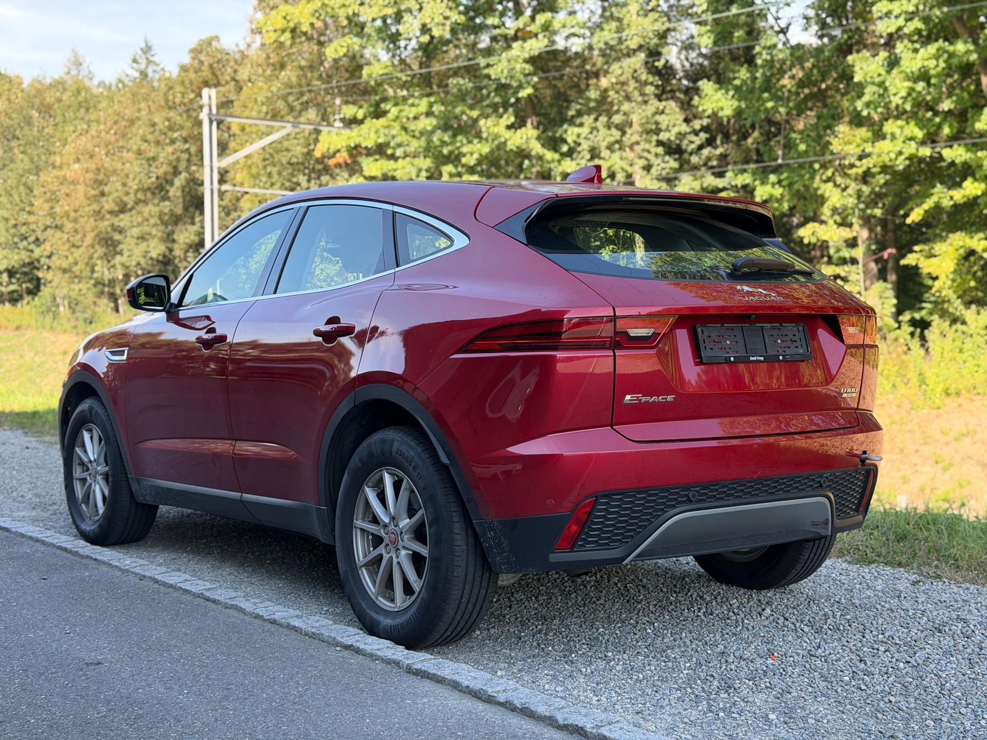 JAGUAR E-Pace 2.0d D180 HSE AWD Automatik-image-7