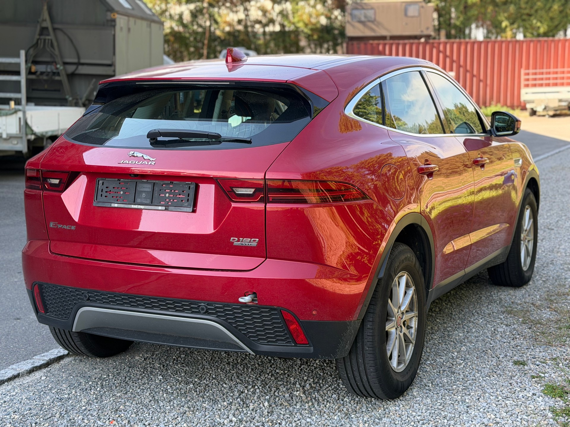 JAGUAR E-Pace 2.0d D180 HSE AWD Automatik-image-5