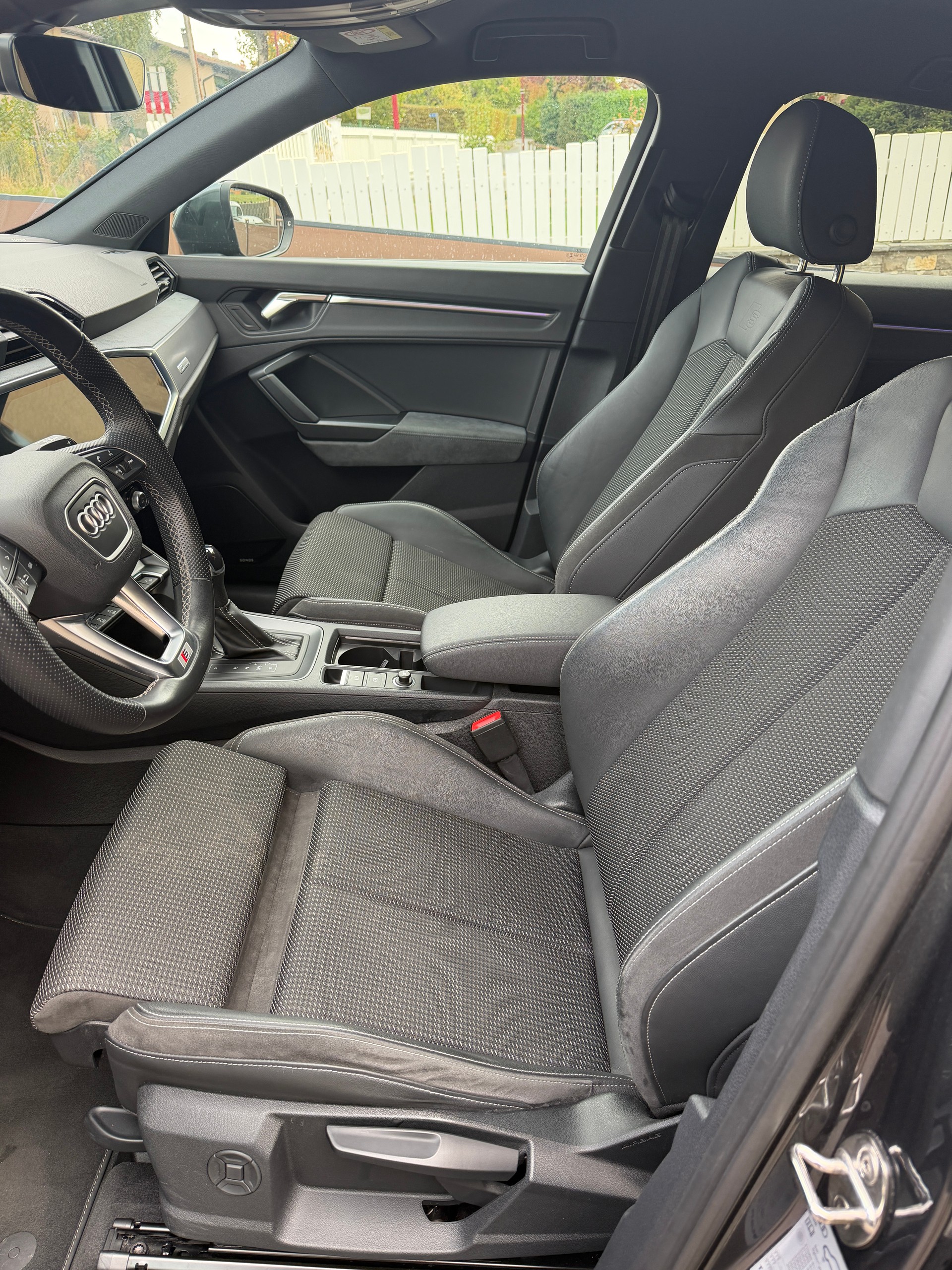 AUDI Q3 SB 1.5 35 TFSI S line S-Tronic-image-8