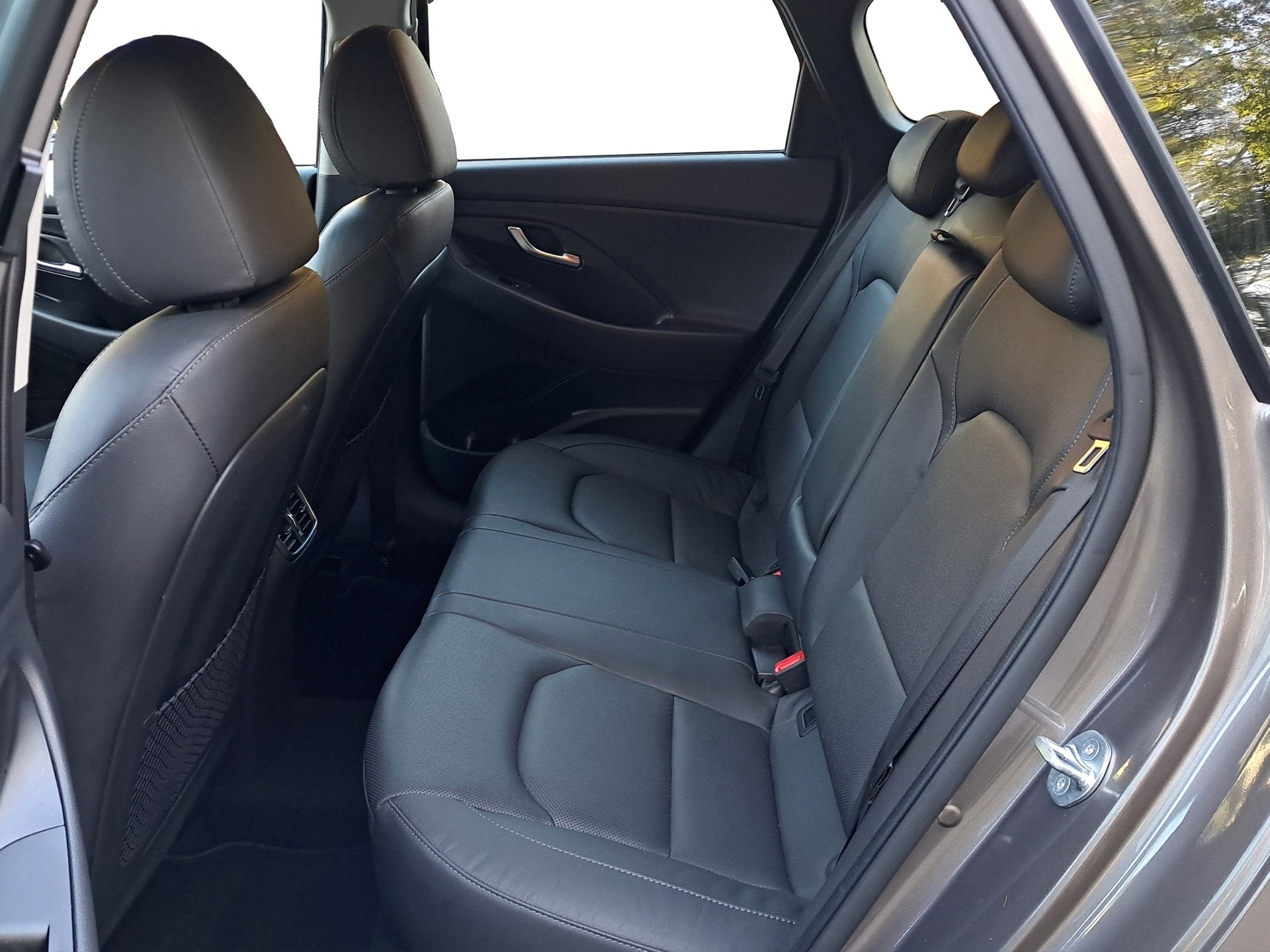 HYUNDAI i30 Wagon 1.5 T-GDi Vertex 48V MH DCT *Garantie bis 10/28 / Carplay*-image-8